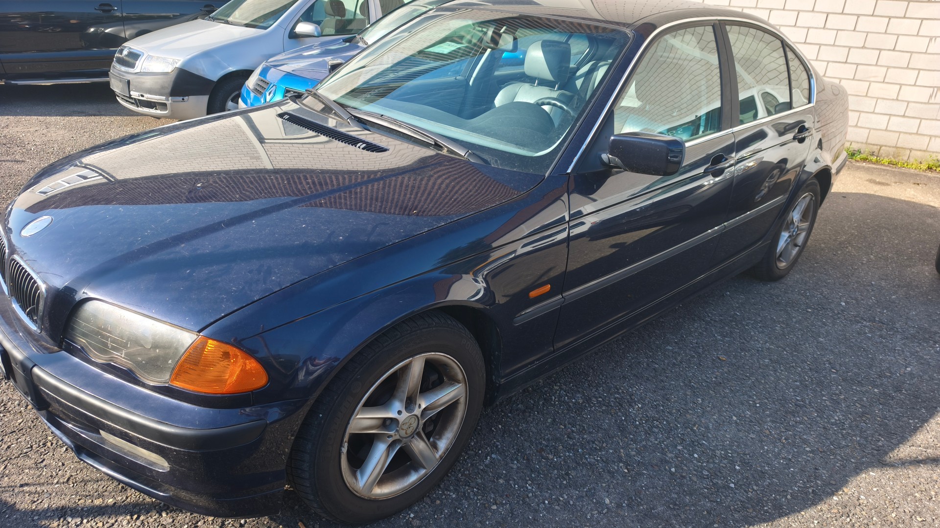 BMW 328i-image-0