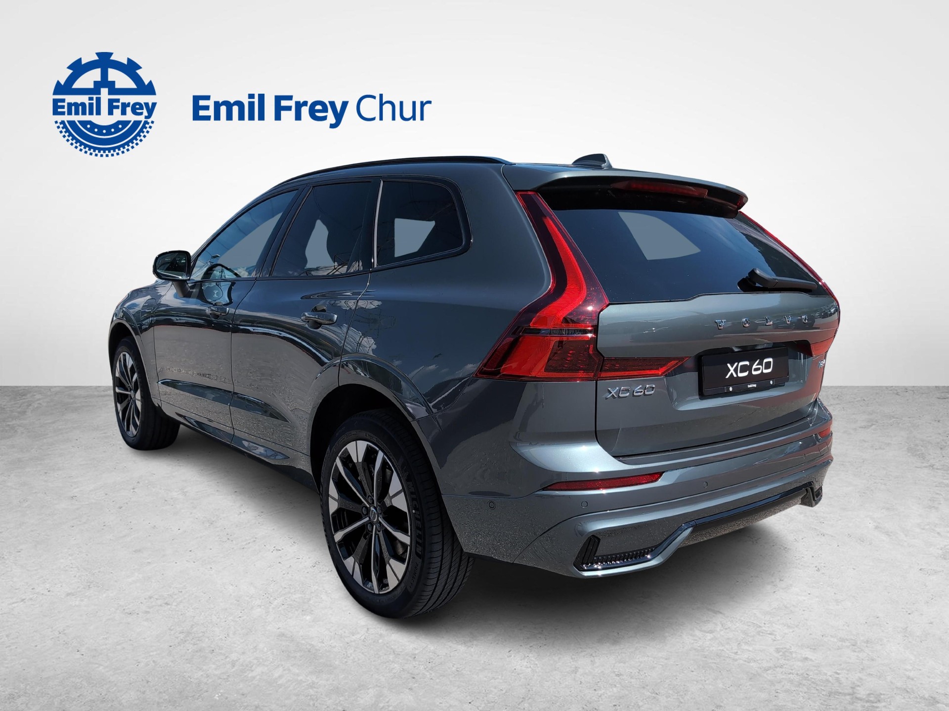 VOLVO XC60 2.0 T8 TE Ultra Dark eAWD-image-2