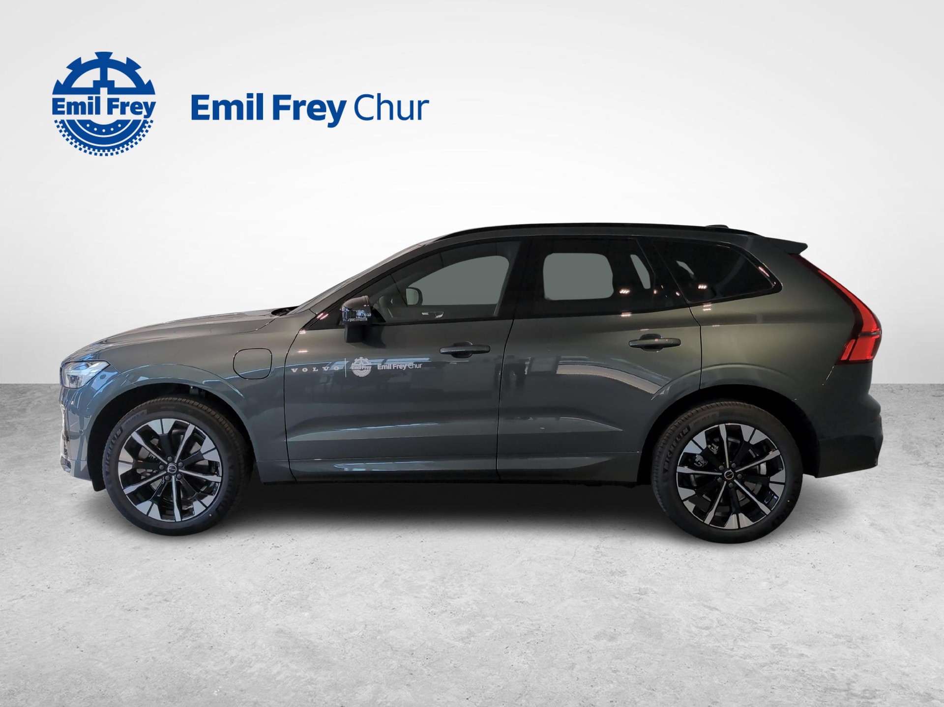 VOLVO XC60 2.0 T8 TE Ultra Dark eAWD-image-1
