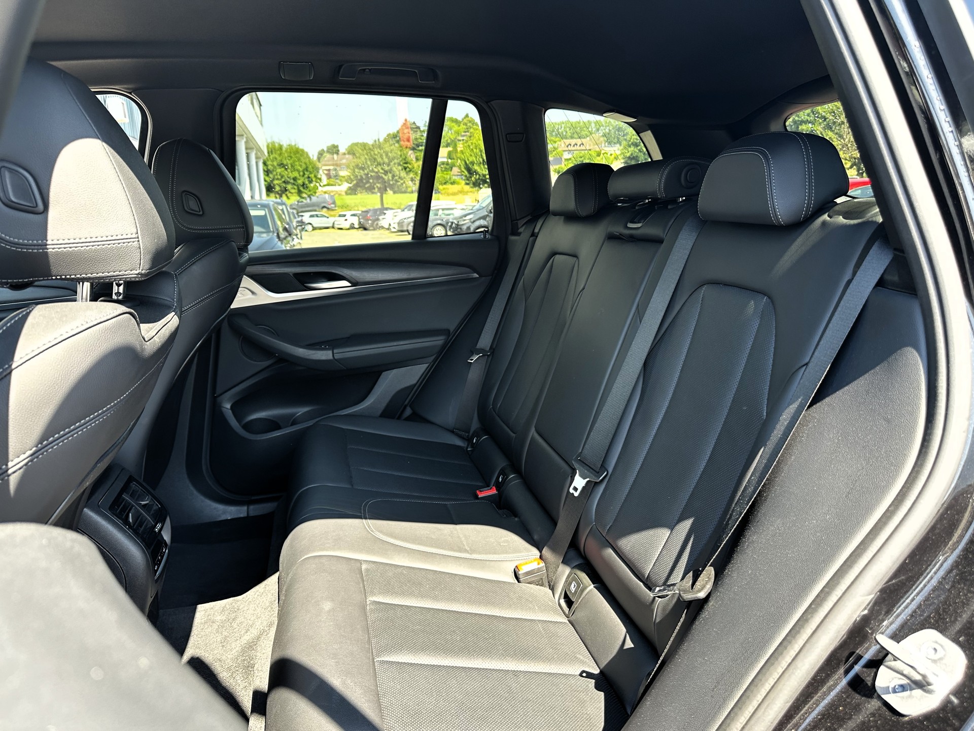BMW X3 xDrive 30e M Sport-image-10