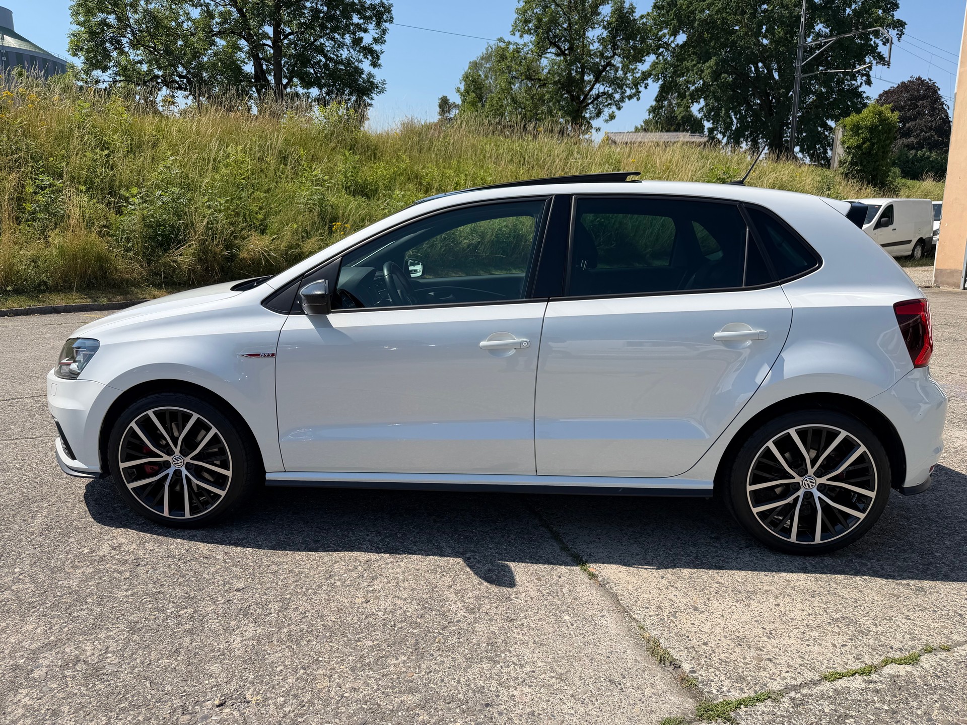 VW Polo 1.8 TSI GTI 230 DSG-image-1