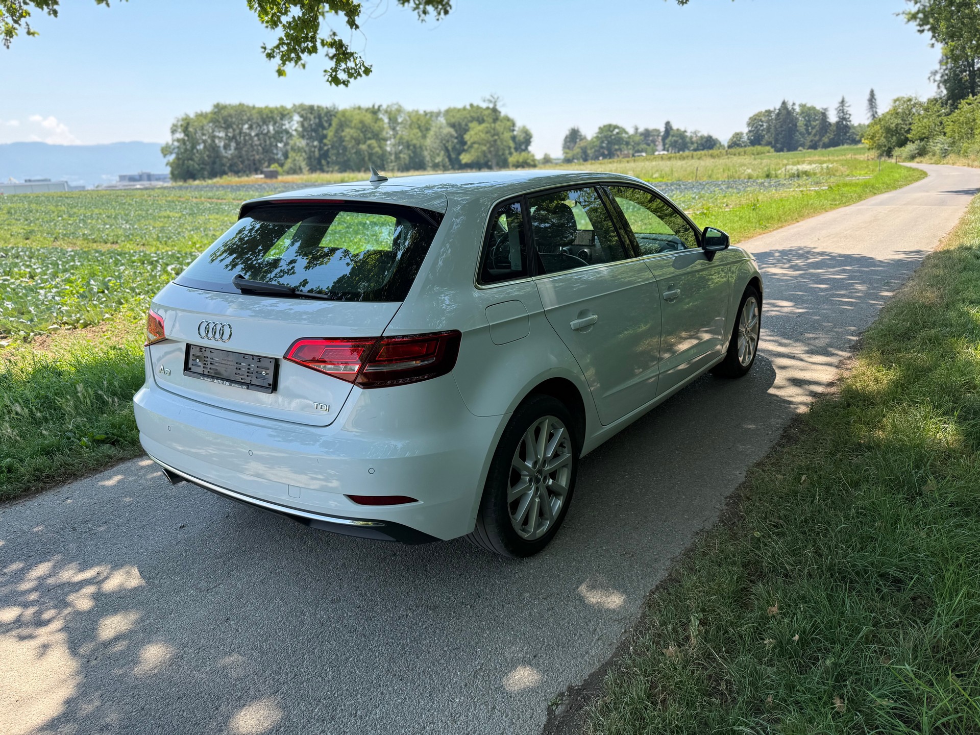 AUDI A3 Sportback 1.6 TDI Design-image-4