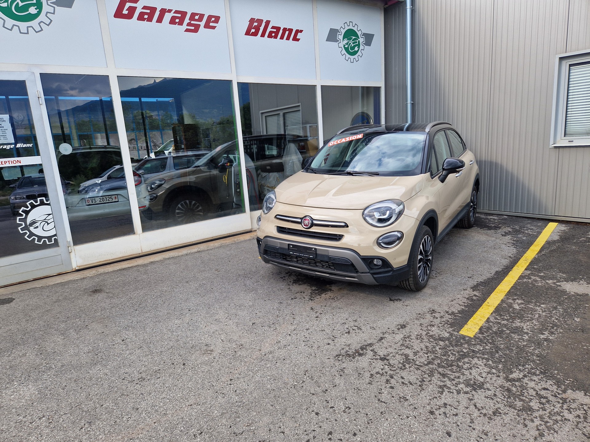FIAT 500X 2.0MJ Cross 4x4 Automatic-image-1