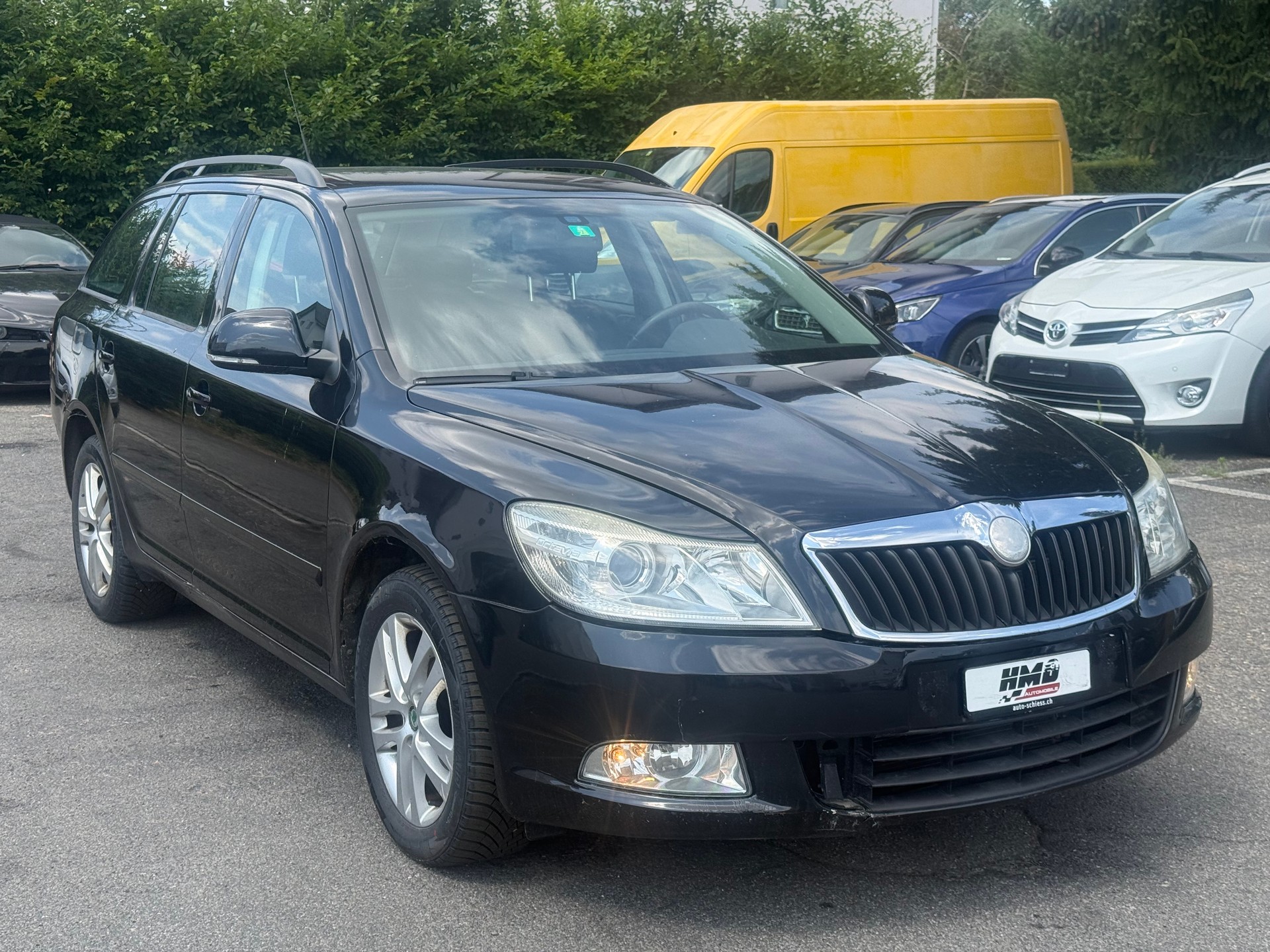 SKODA Octavia Combi 1.6 TDI Adventure 4x4-image-2