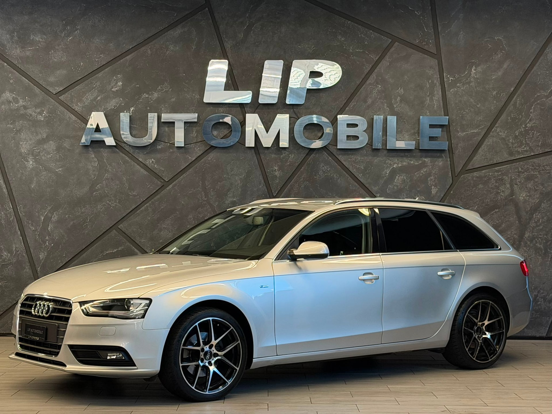 AUDI A4 Avant 1.8 TFSI multitronic-image-0