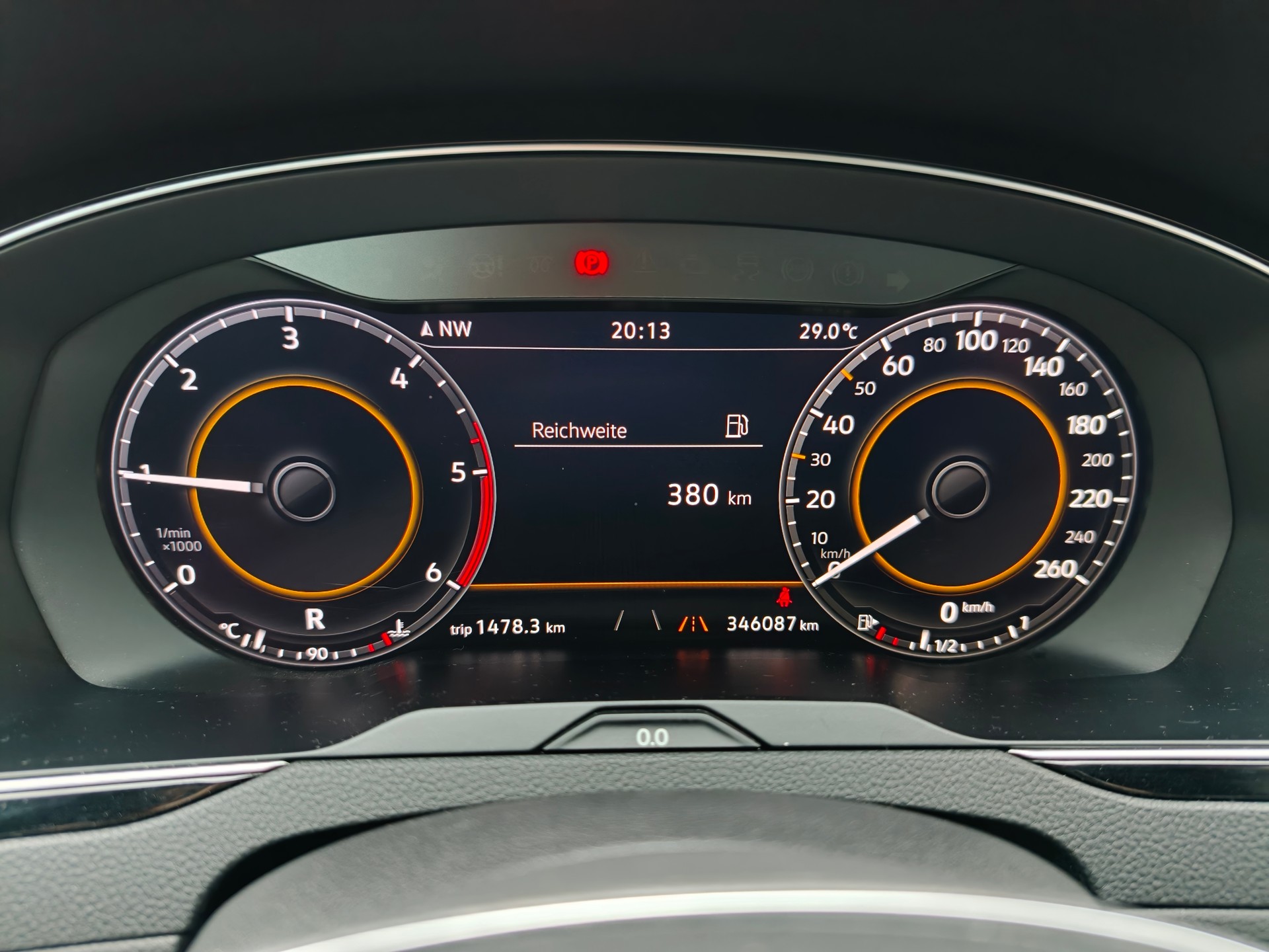 VW Passat Variant 2.0 TDI BMT Highline DSG 4Motion-image-15
