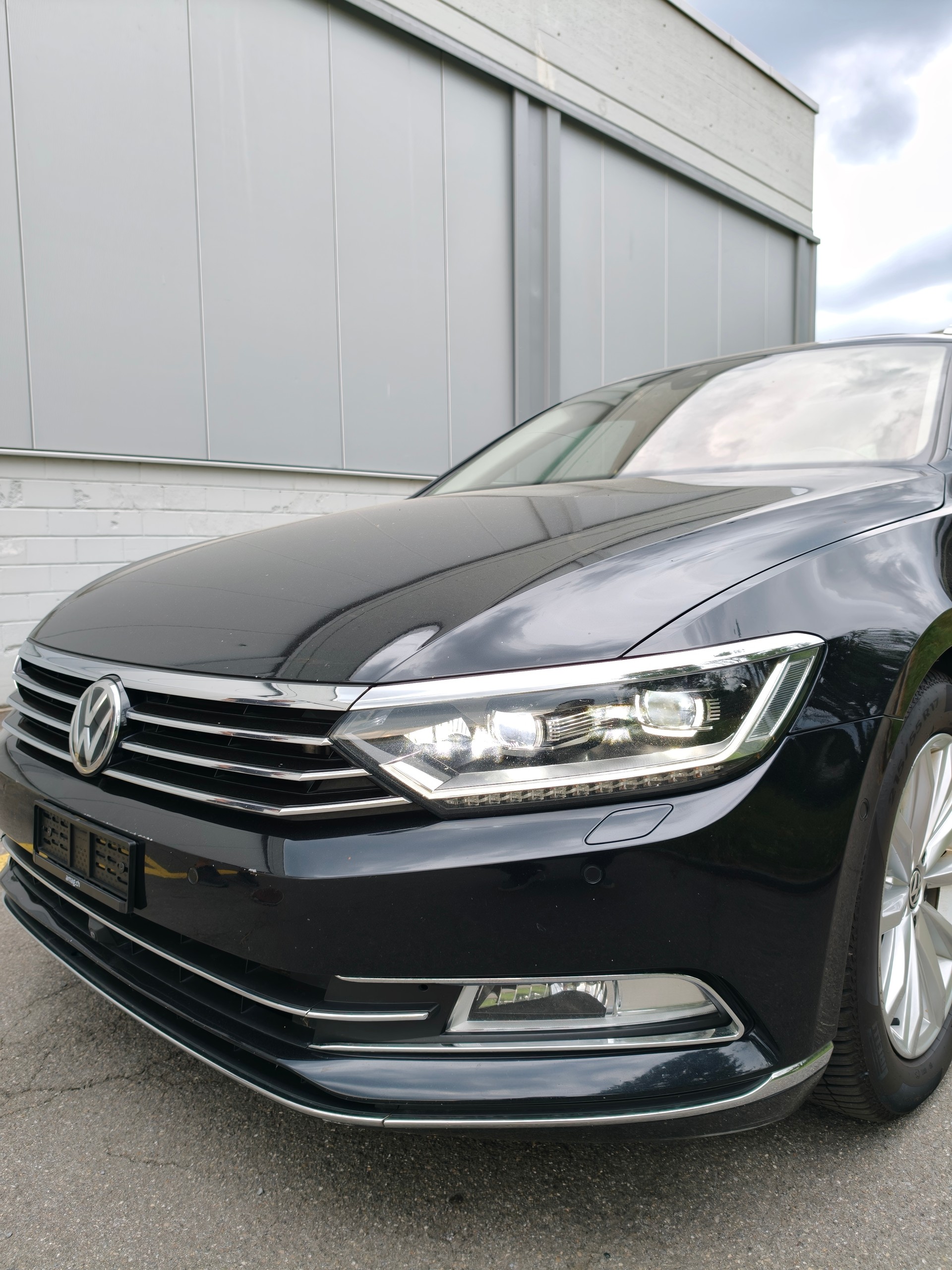 VW Passat Variant 2.0 TDI BMT Highline DSG 4Motion-image-5