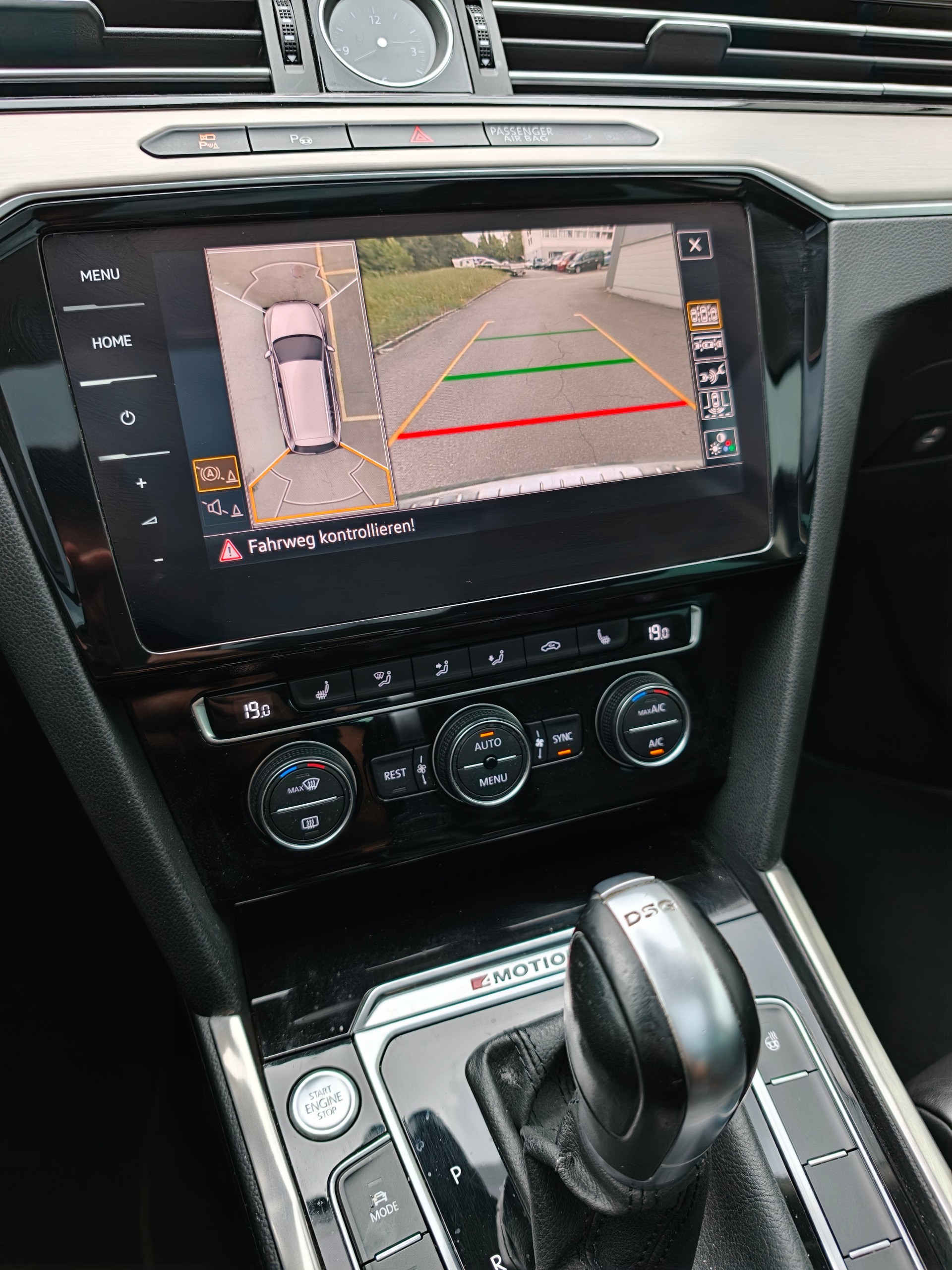 VW Passat Variant 2.0 TDI BMT Highline DSG 4Motion-image-13