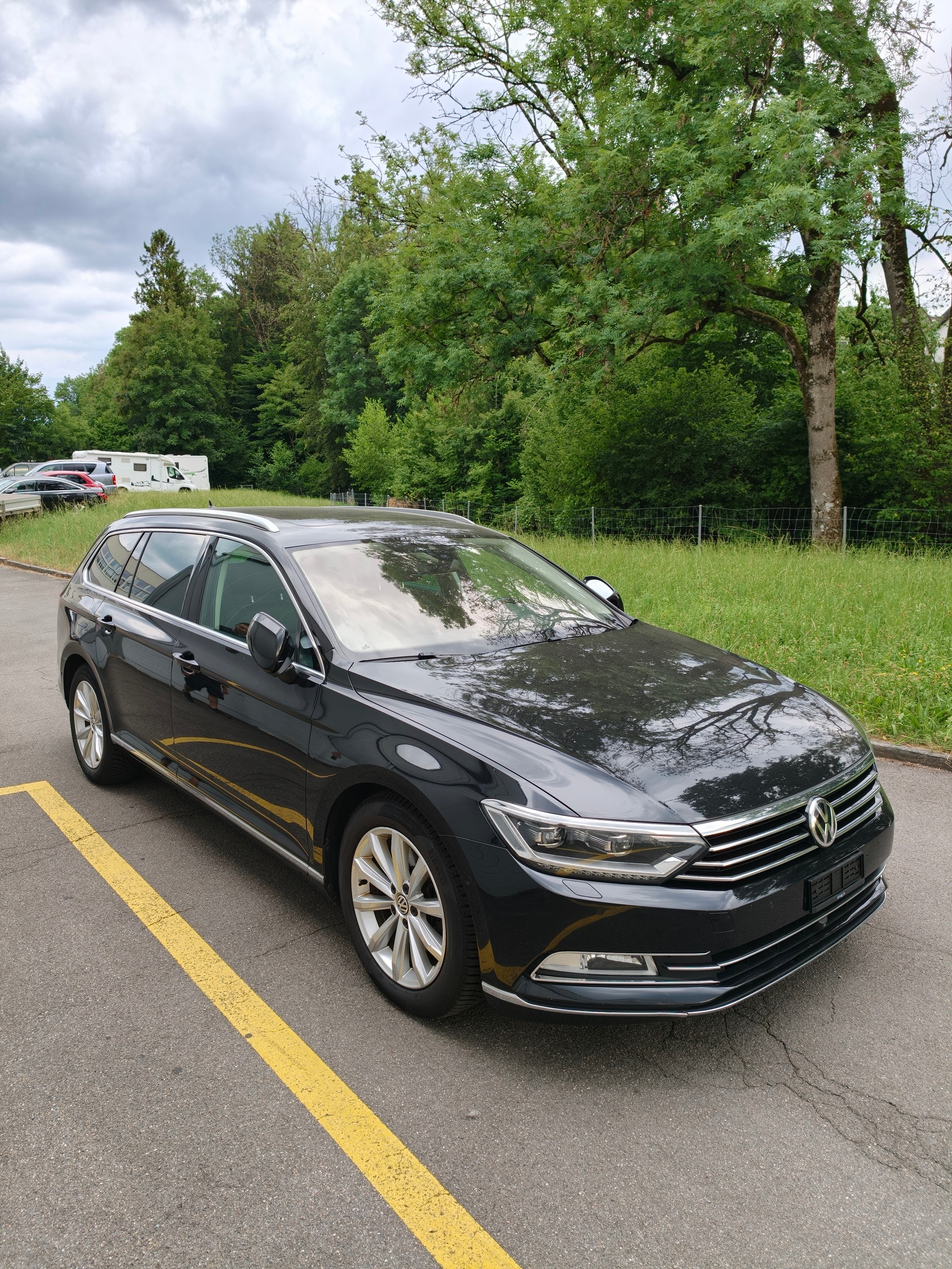VW Passat Variant 2.0 TDI BMT Highline DSG 4Motion-image-2