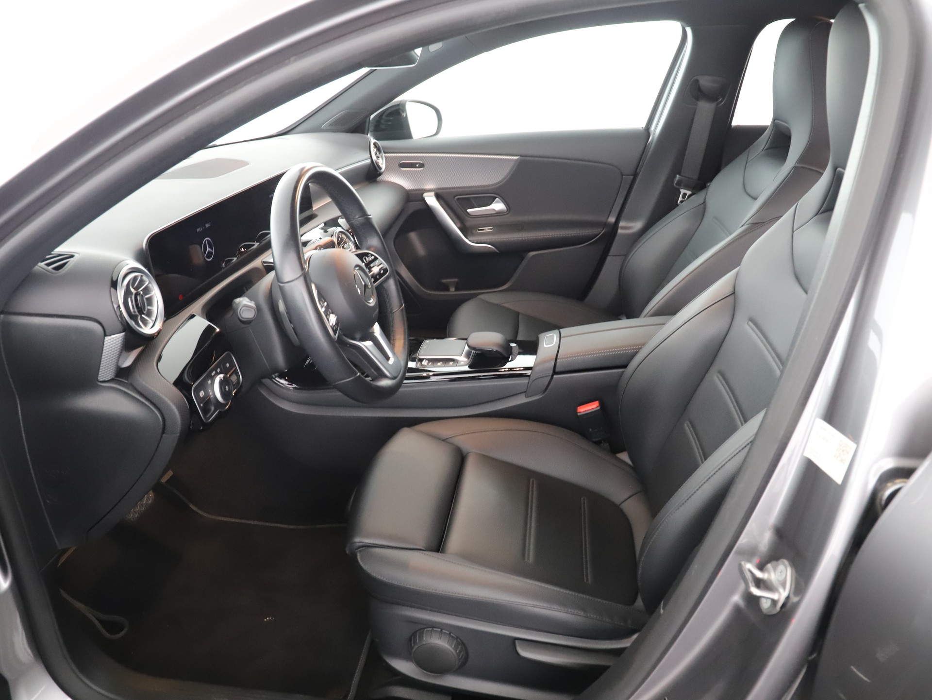 MERCEDES-BENZ A 180 Night Star-image-8