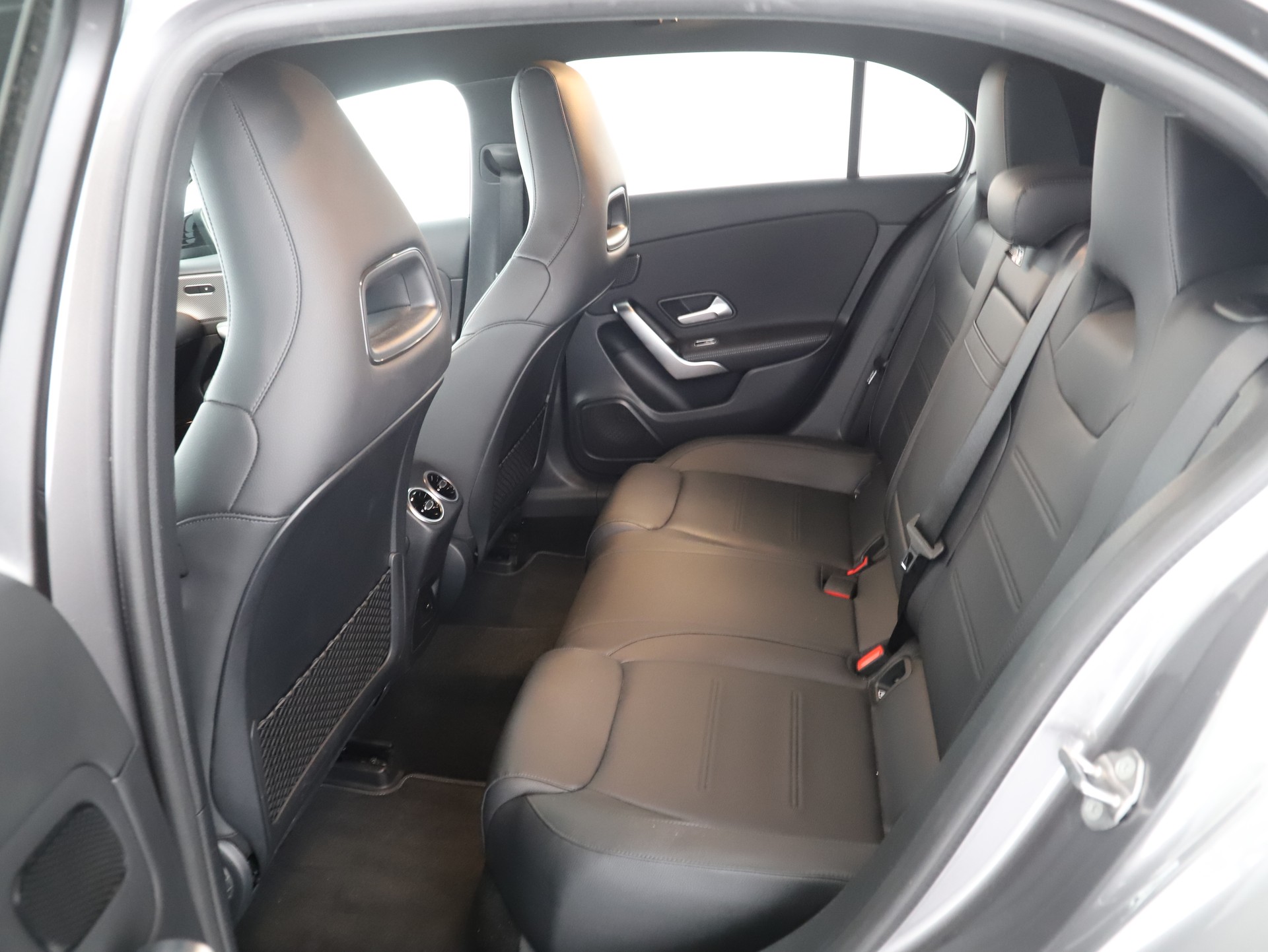 MERCEDES-BENZ A 180 Night Star-image-10