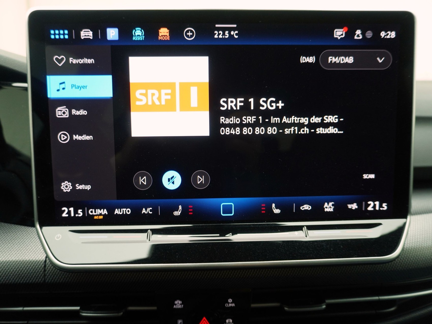 VW Golf 8.5 2.0 TSI DSG R Black Edition 4Motion **VW Werksgarantie bis 09/2030**-image-18