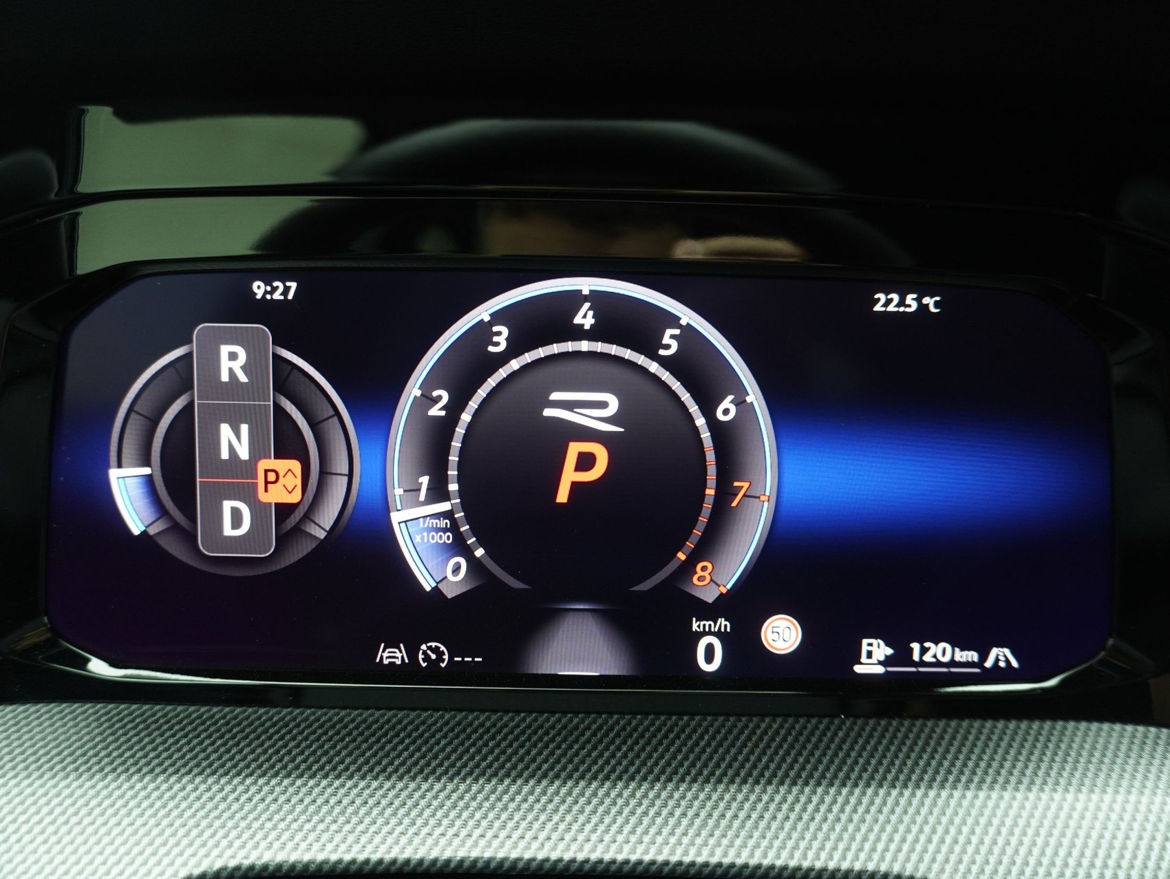 VW Golf 8.5 2.0 TSI DSG R Black Edition 4Motion **VW Werksgarantie bis 09/2030**-image-13