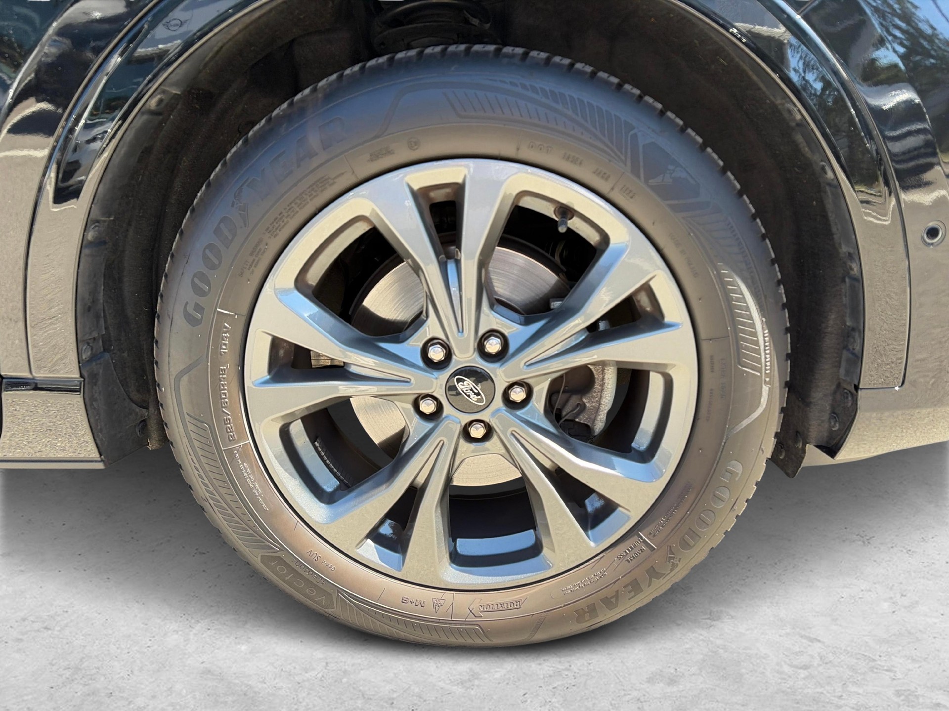 FORD Kuga 2.0 EcoBlue ST-Line-image-19