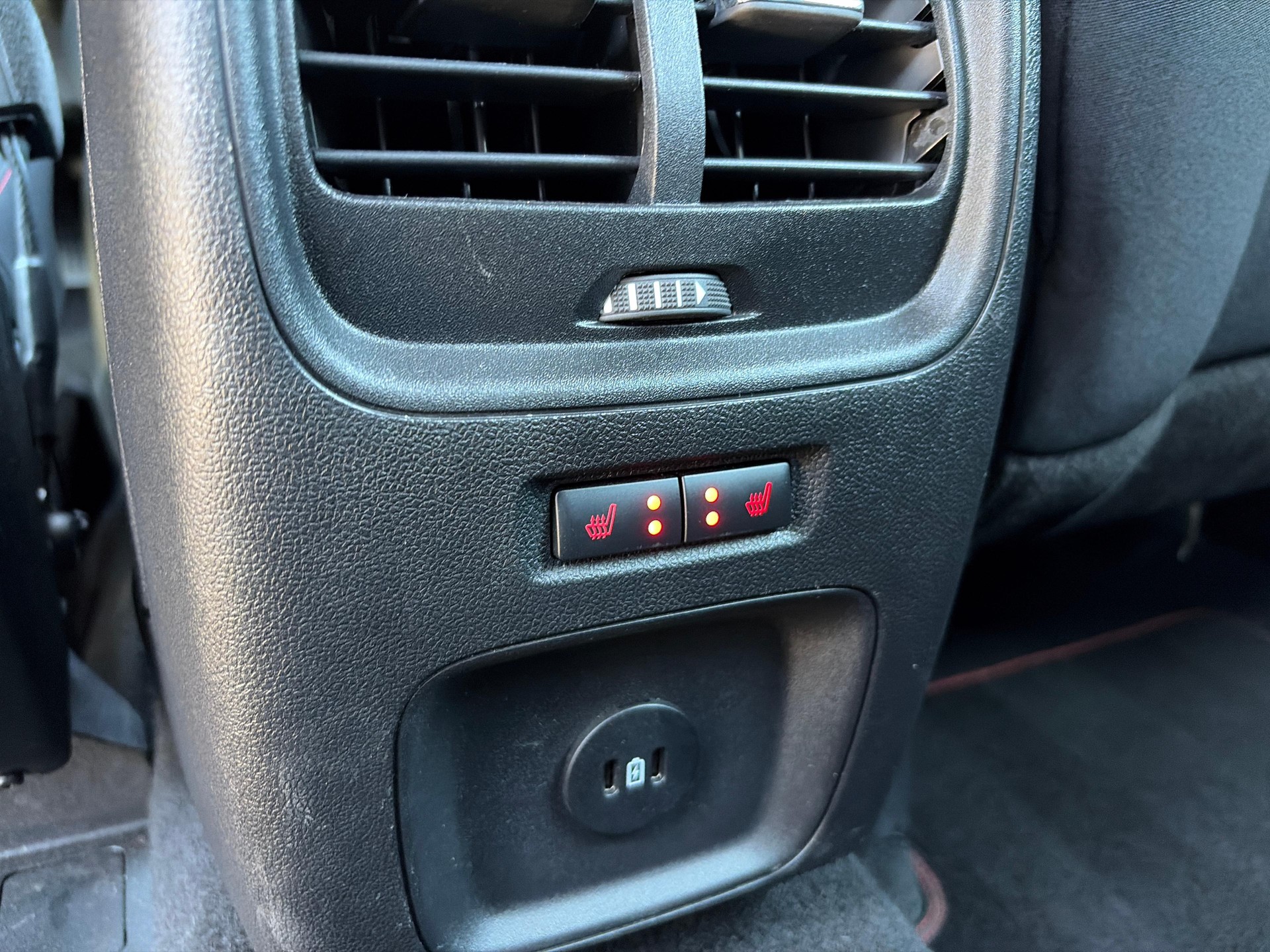 FORD Kuga 2.0 EcoBlue ST-Line-image-13