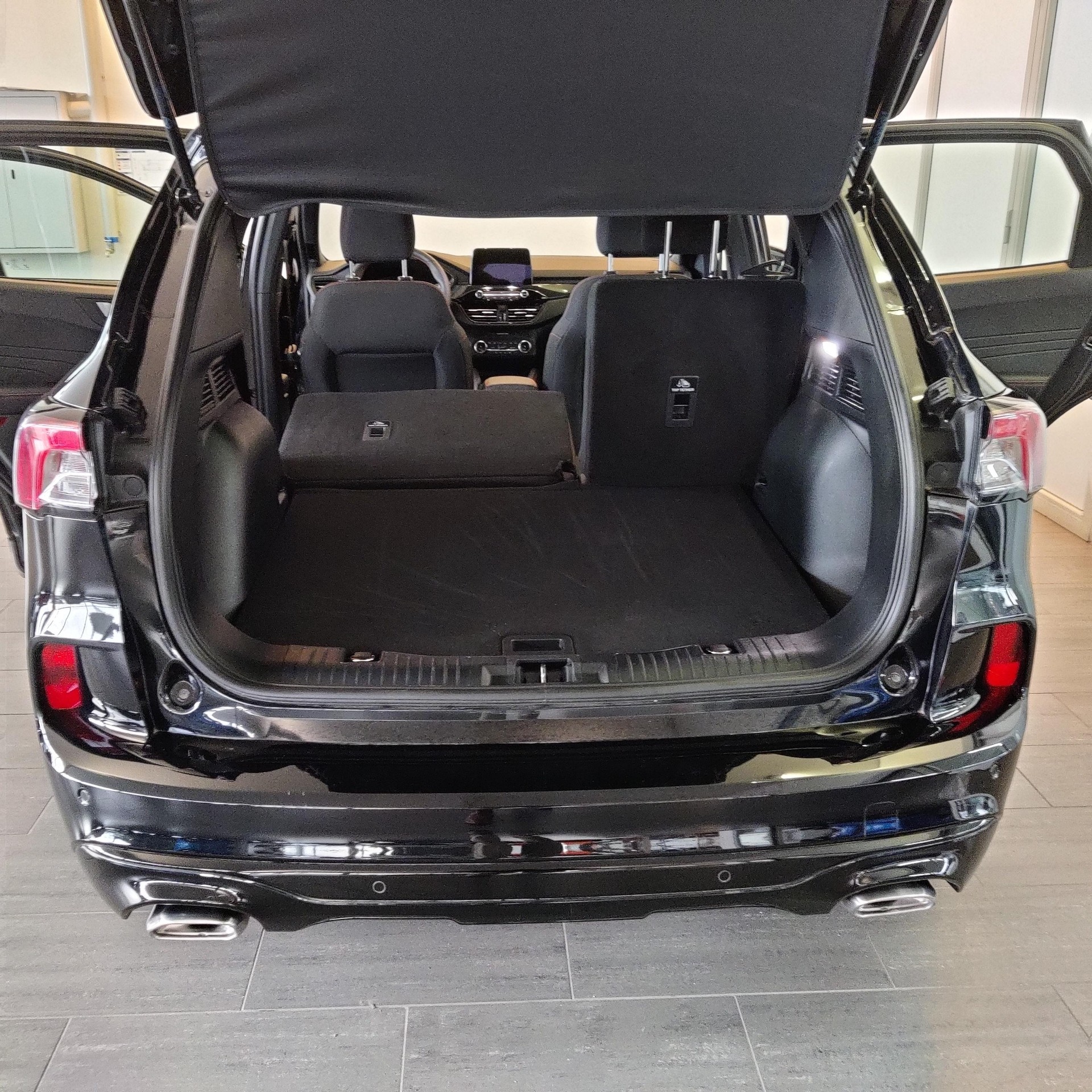 FORD Kuga 2.0 EcoBlue ST-Line-image-19