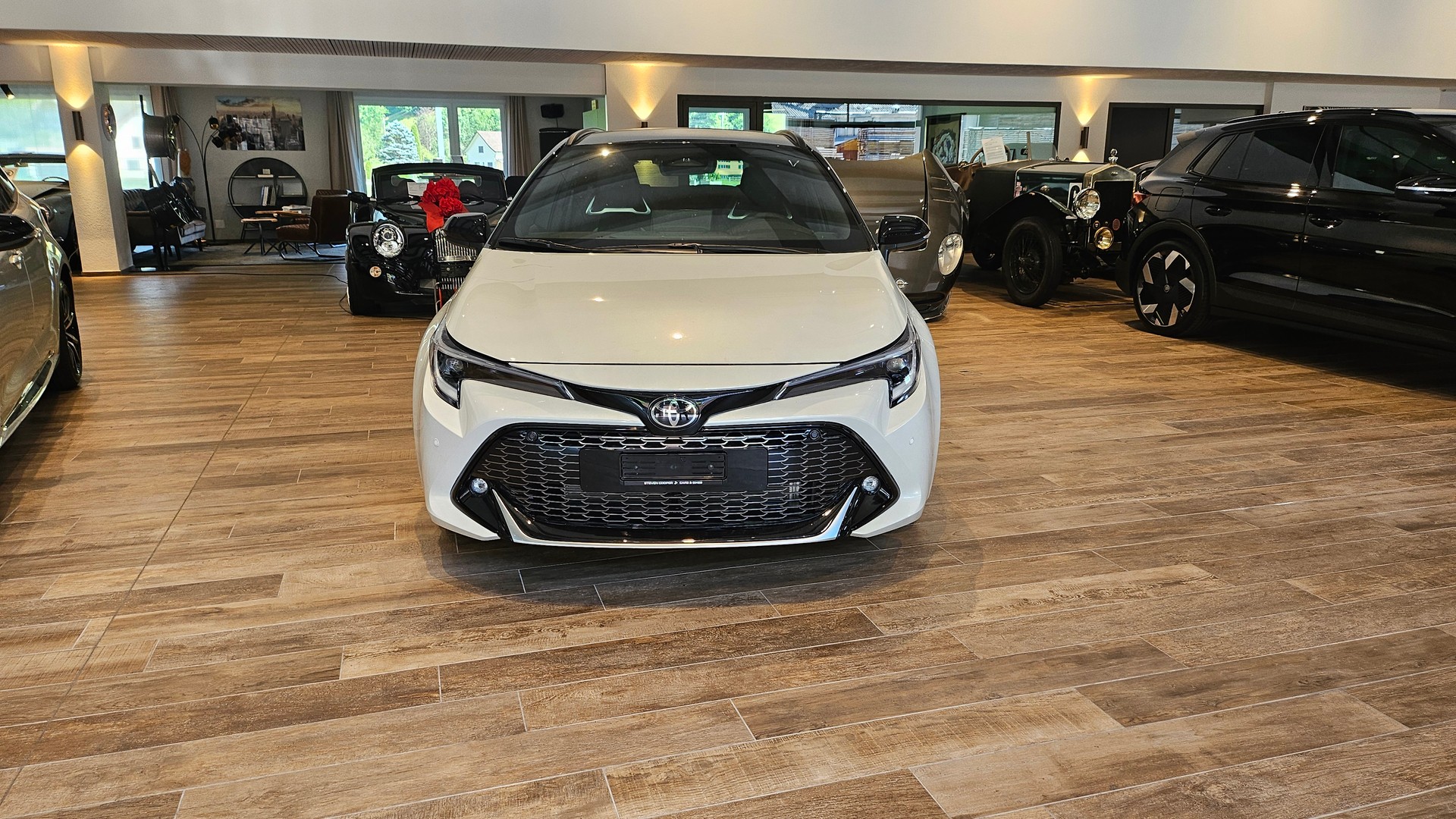 TOYOTA Corolla Touring Sports 2.0 HSD GR Sport e-CVT-showroom-element-2