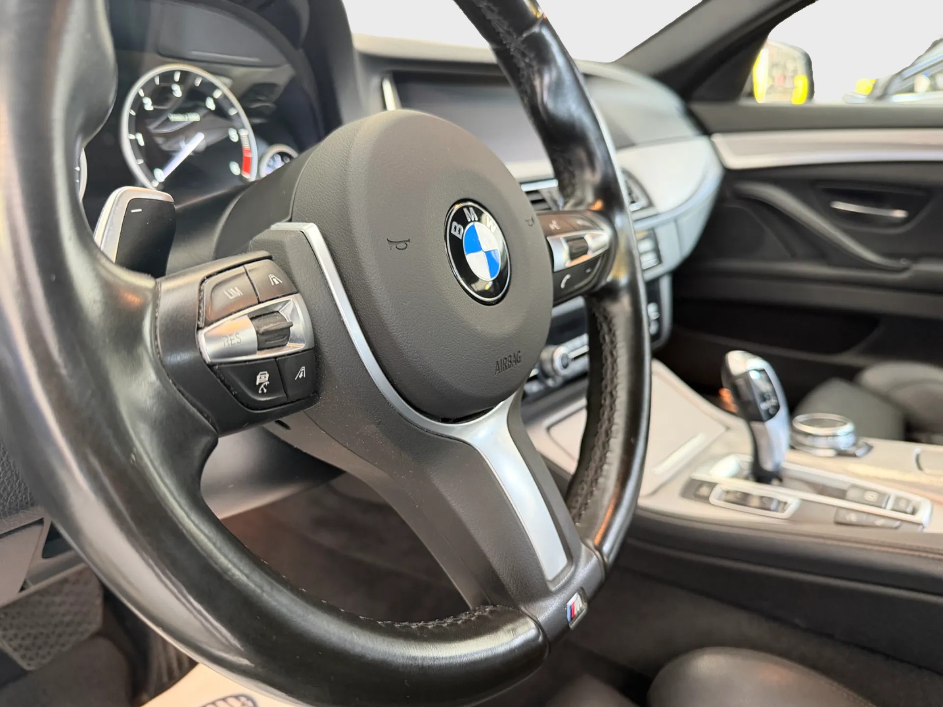 BMW 520d Touring xDrive Steptronic-image-6