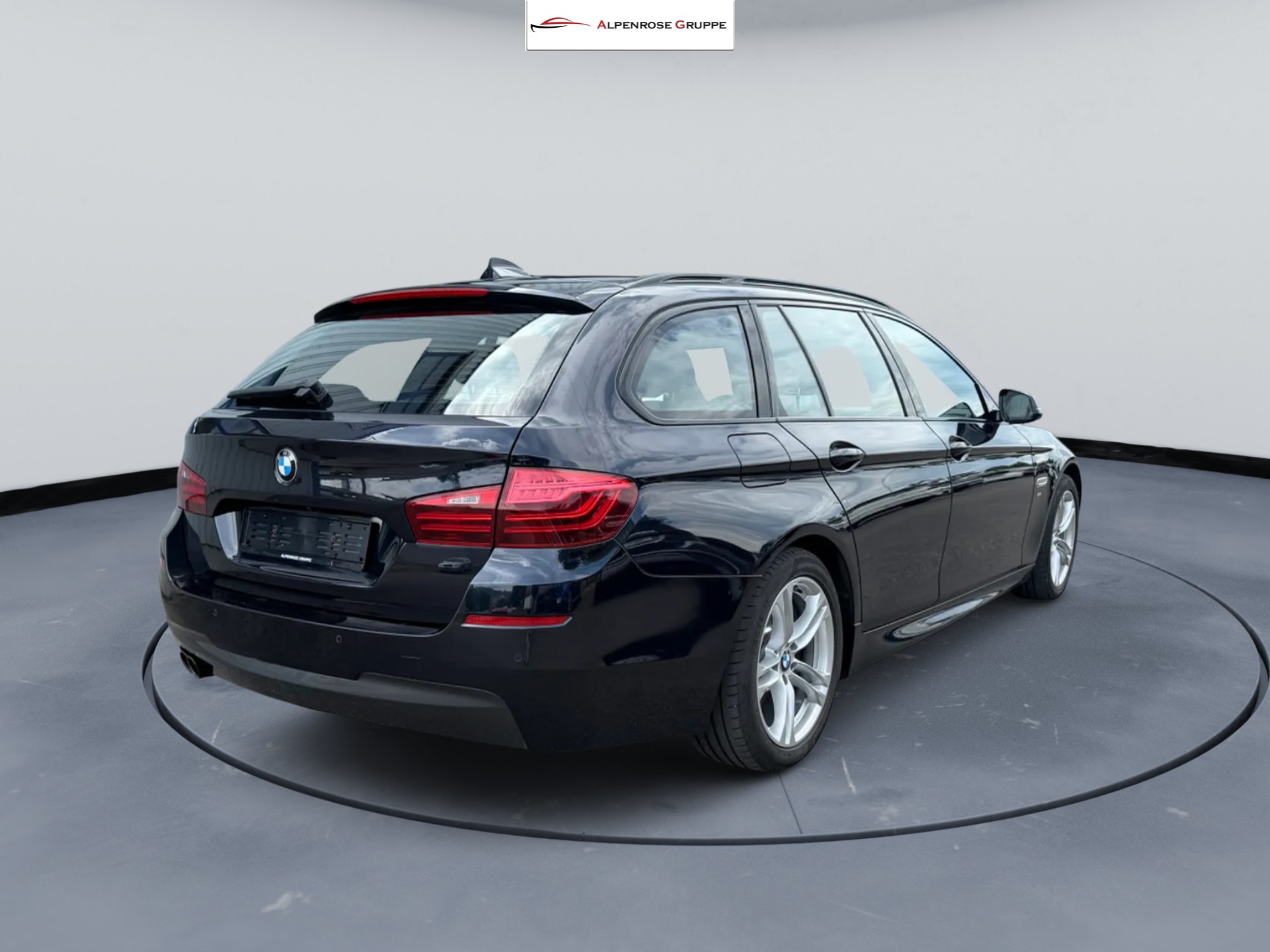 BMW 520d Touring xDrive Steptronic-image-5