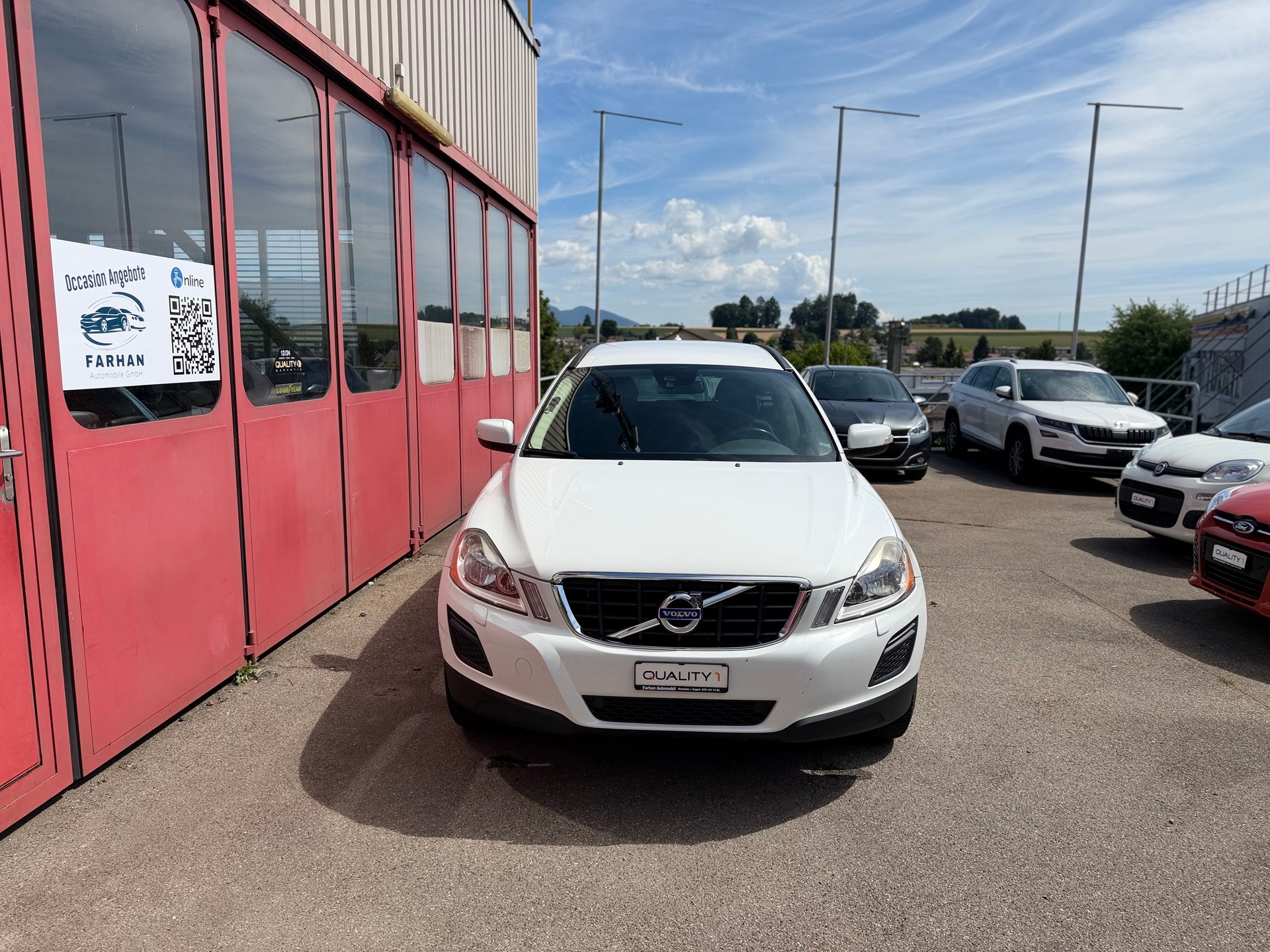 VOLVO XC60 D3 AWD Kinetic Geartronic-image-0