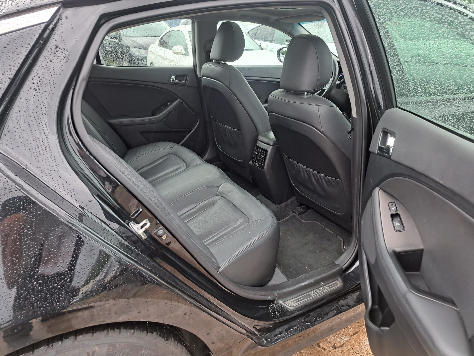 KIA Optima 2.0 CVVT Hybrid Automatic-image-11