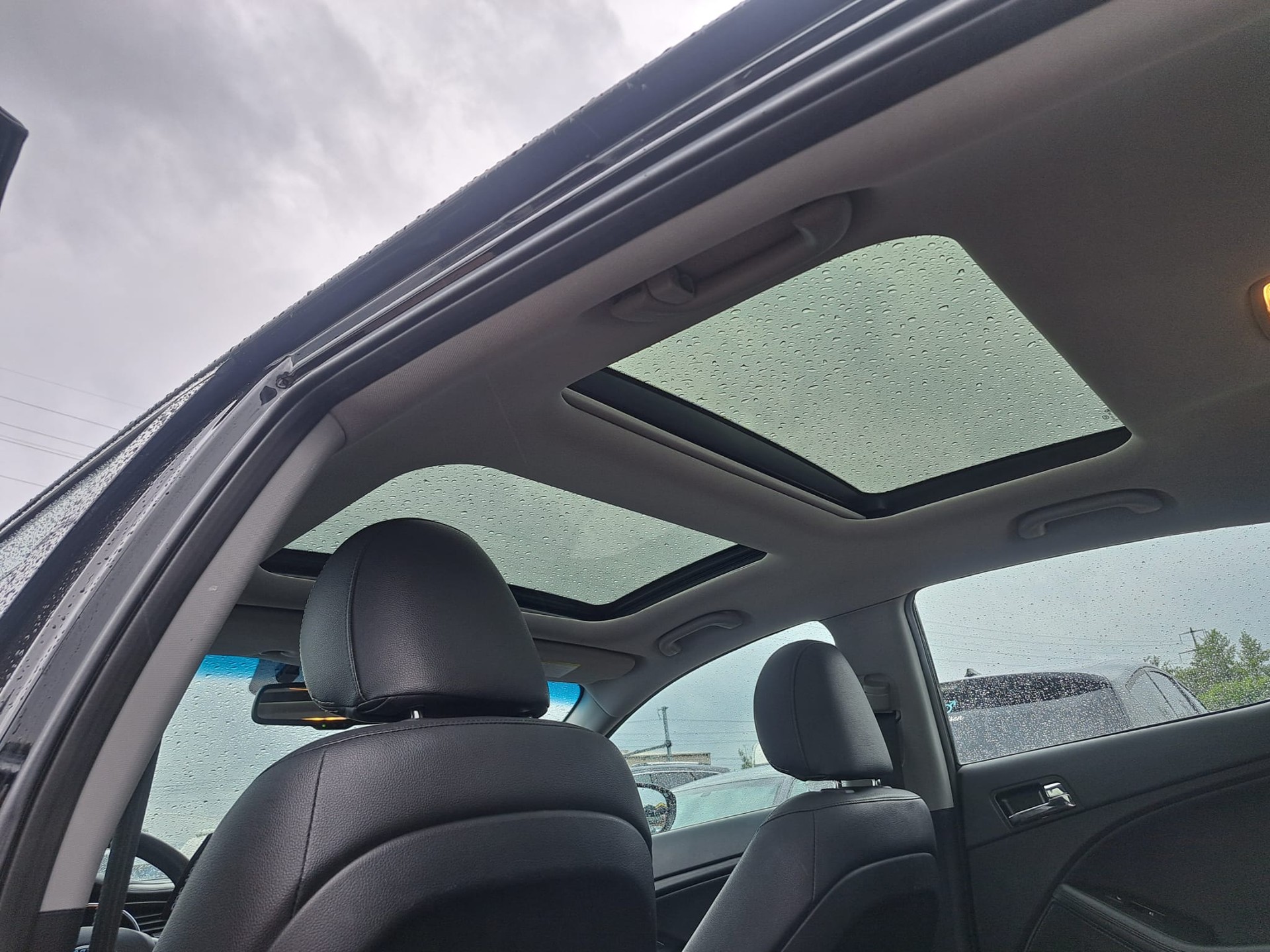 KIA Optima 2.0 CVVT Hybrid Automatic-image-9