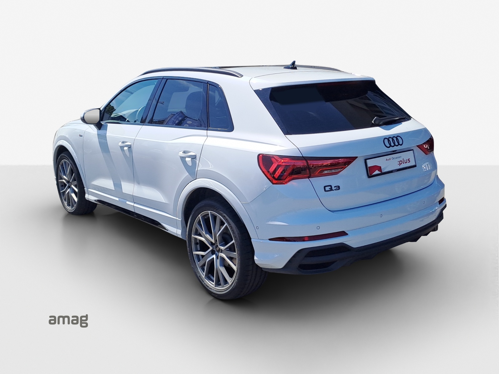 AUDI Q3 35 TFSI S line Attraction S-tronic-showroom-element-2