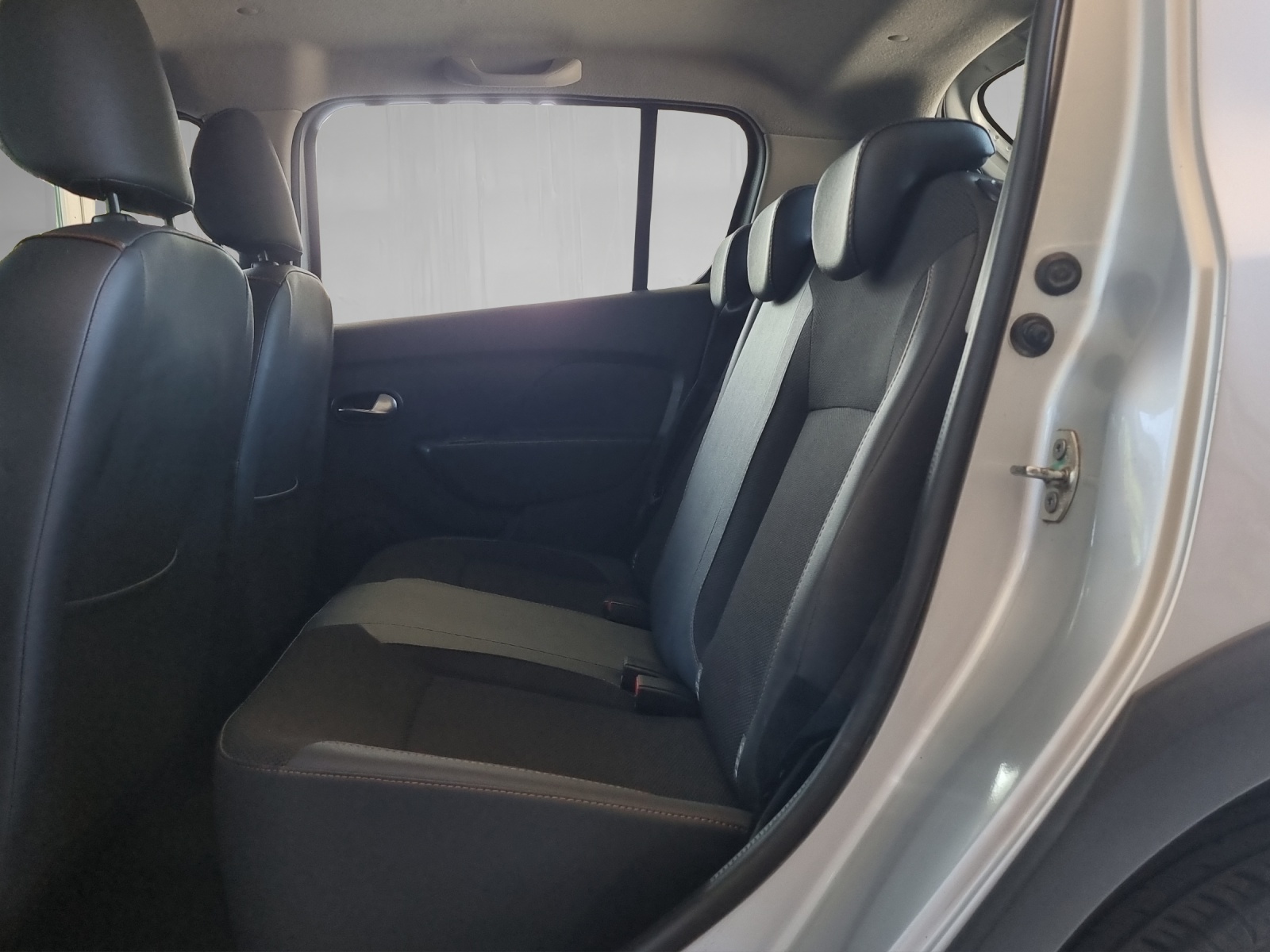 DACIA Sandero 0.9 TCe Stepway Unlimited-image-7