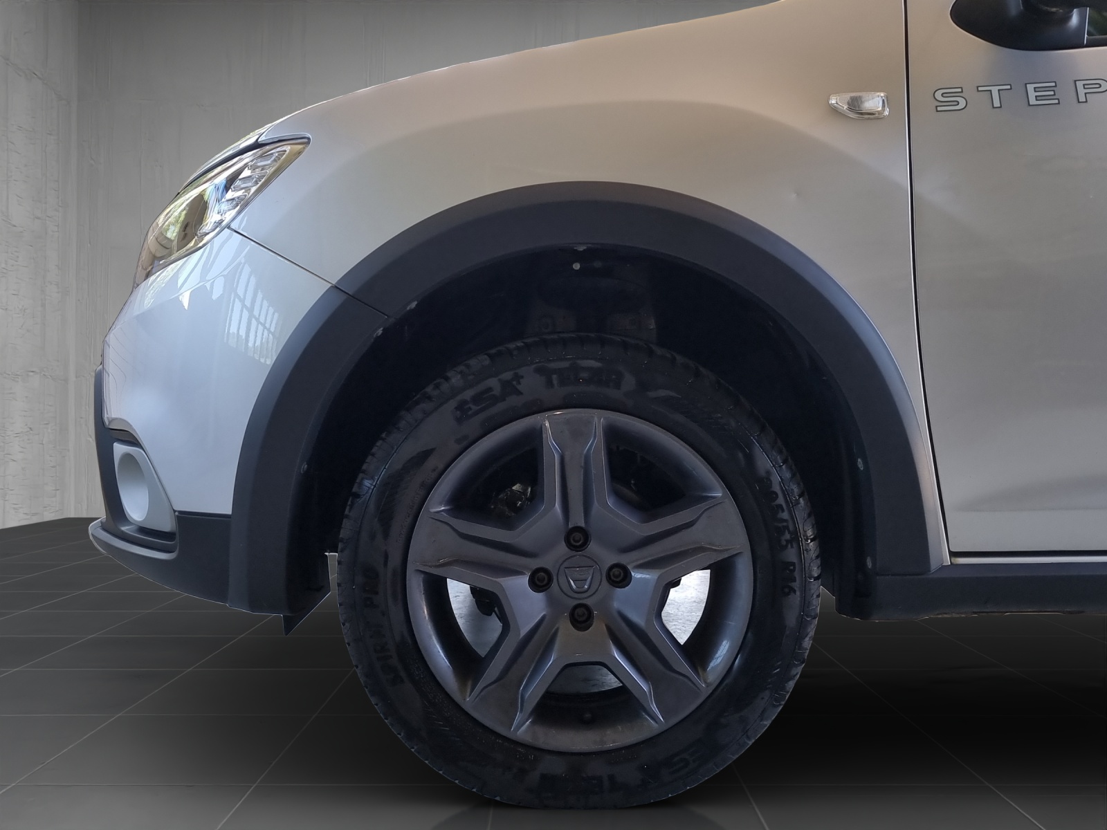 DACIA Sandero 0.9 TCe Stepway Unlimited-image-5