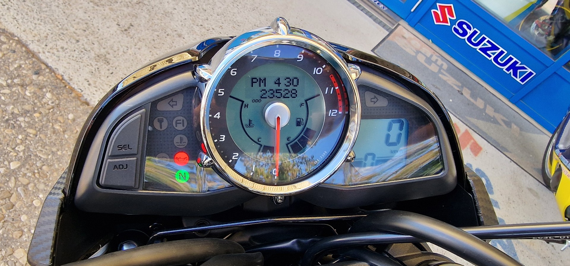 SUZUKI GSX 1300 B-King-image-6