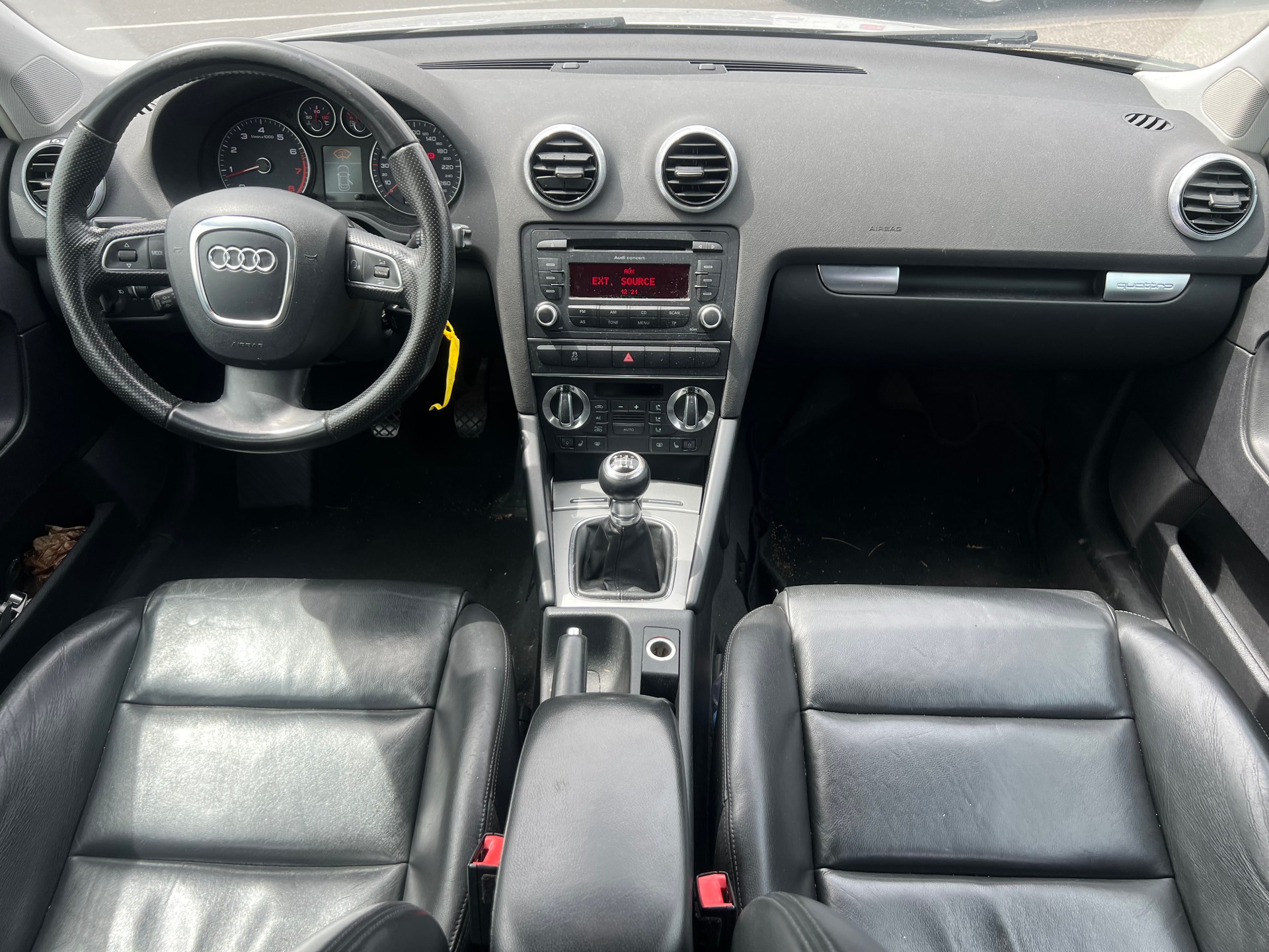 AUDI A3 Sportback 1.8 TFSI Attraction quattro-image-9