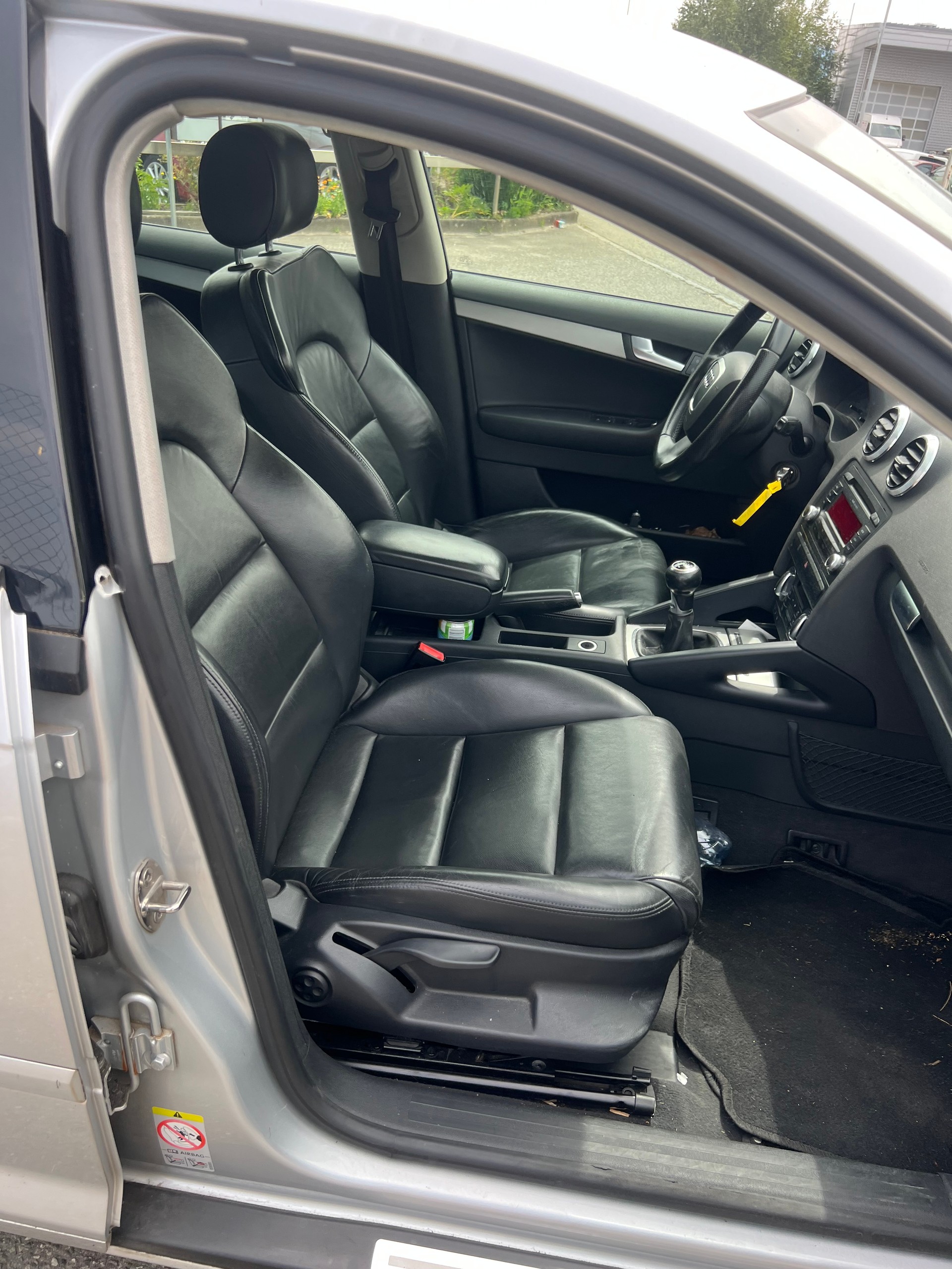 AUDI A3 Sportback 1.8 TFSI Attraction quattro-image-12