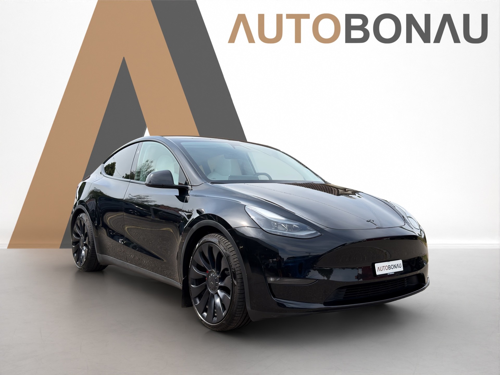 TESLA Model Y Performance D Premium White Interior SOC 95.5-image-7