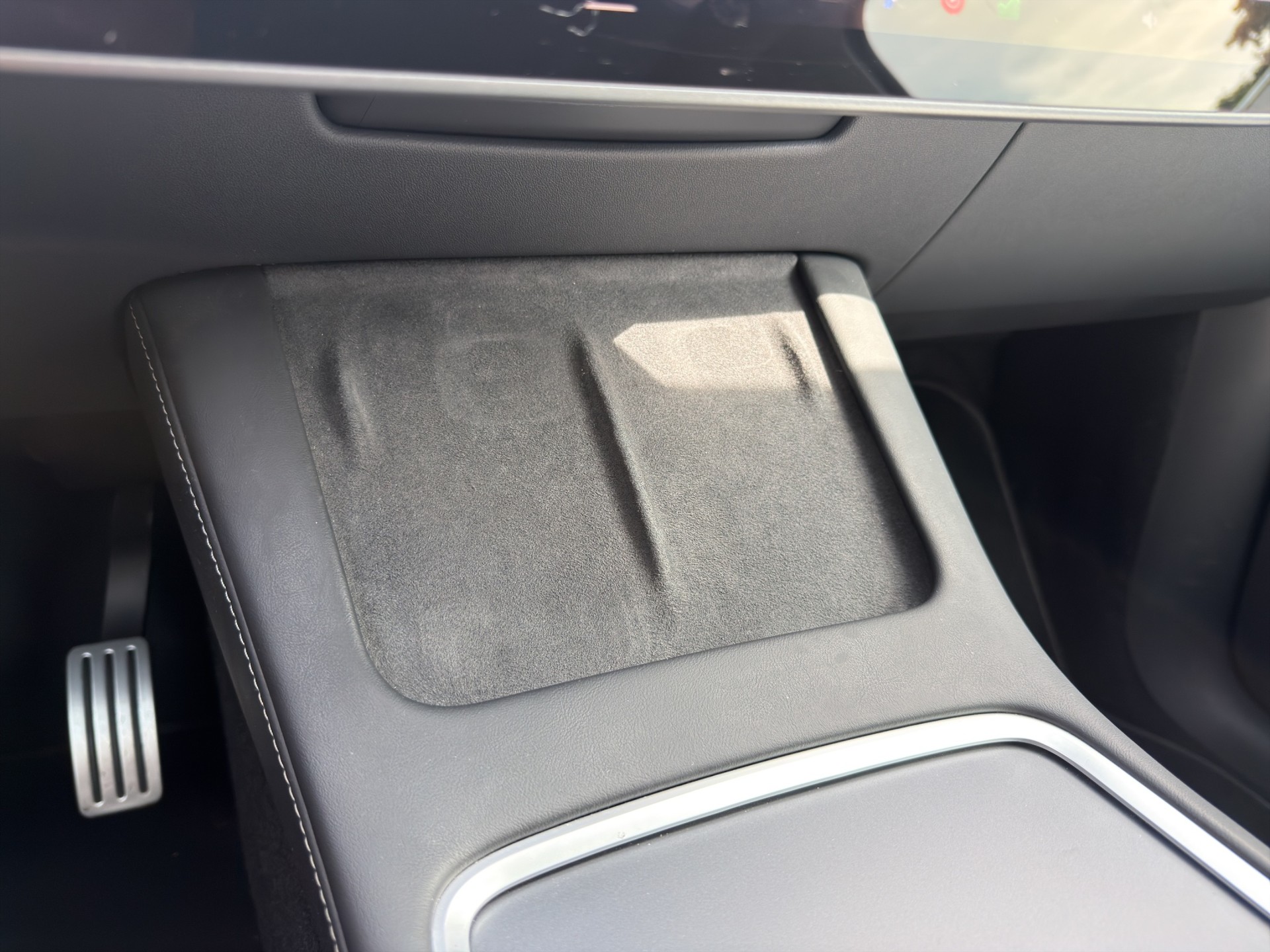 TESLA Model Y Performance D Premium White Interior SOC 95.5-image-30