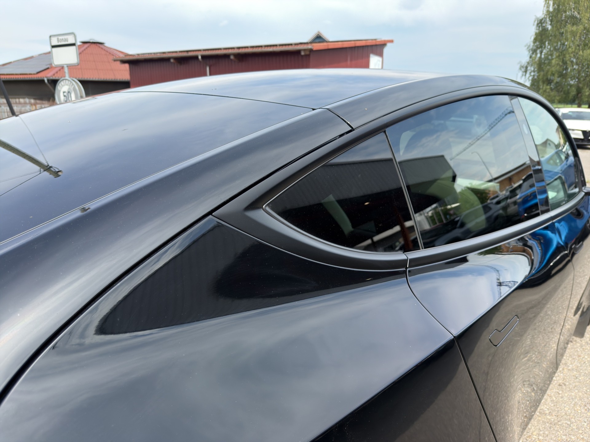 TESLA Model Y Performance D Premium White Interior SOC 95.5-image-45
