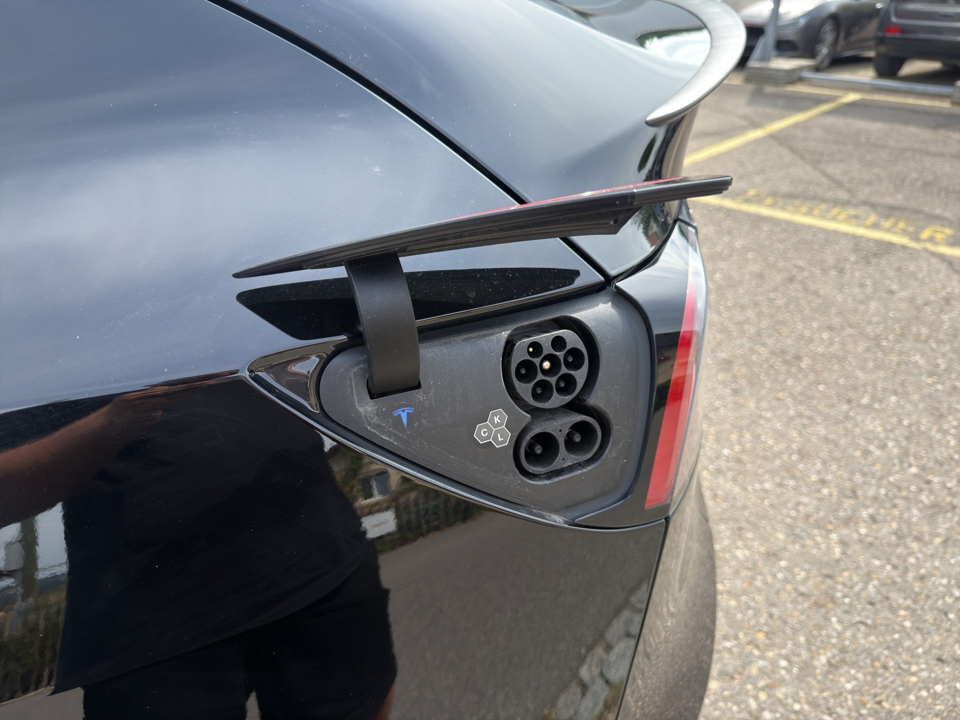 TESLA Model Y Performance D Premium White Interior SOC 95.5-image-37