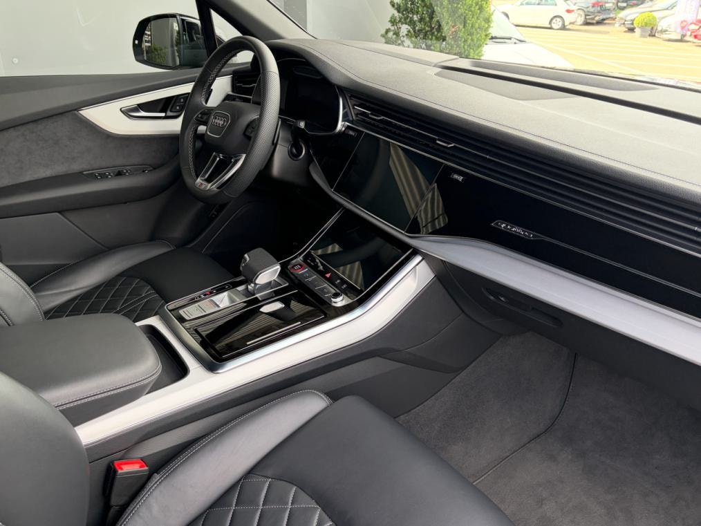 AUDI SQ7 TFSi quattro-image-10
