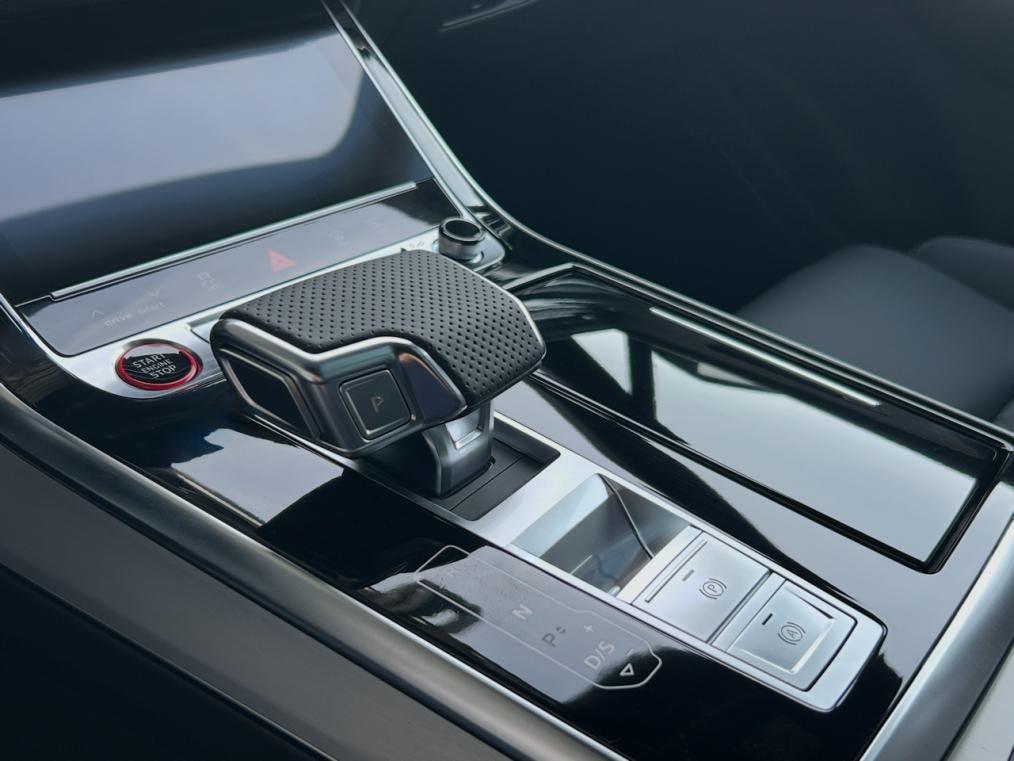 AUDI SQ7 TFSi quattro-image-7