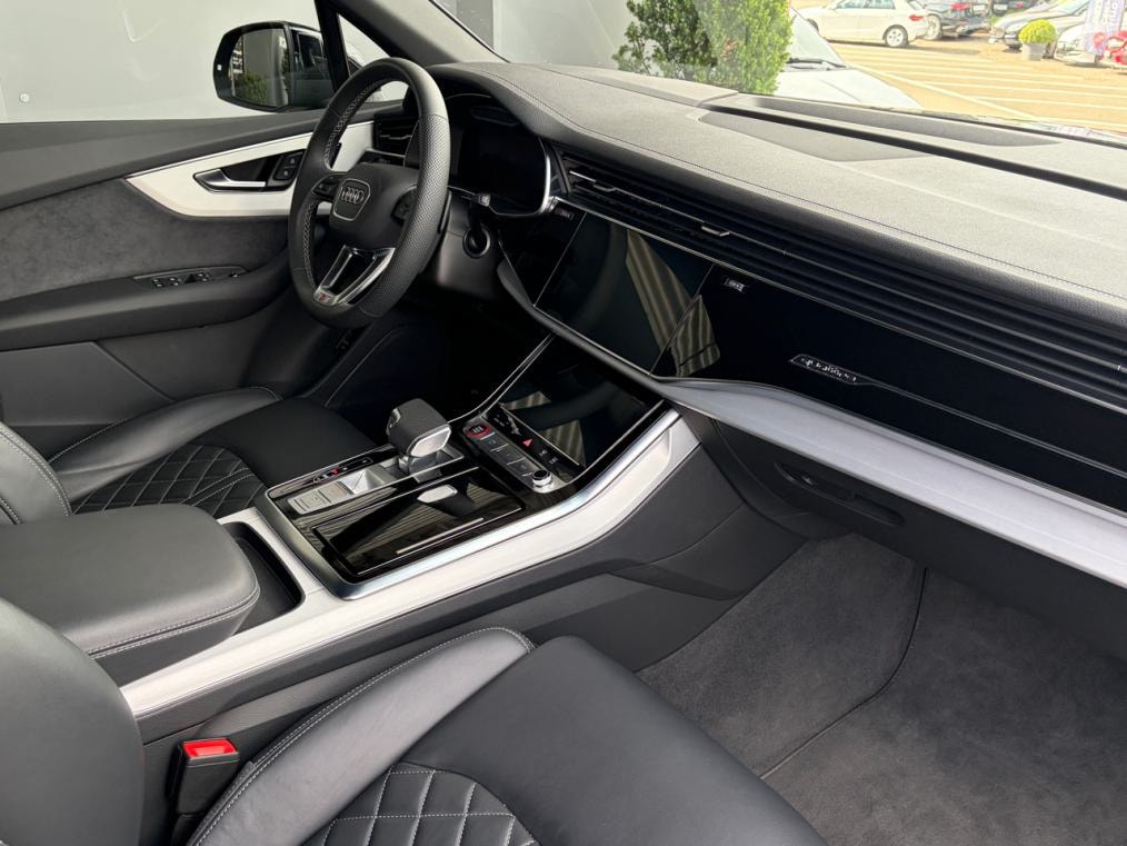 AUDI SQ7 TFSi quattro-image-10