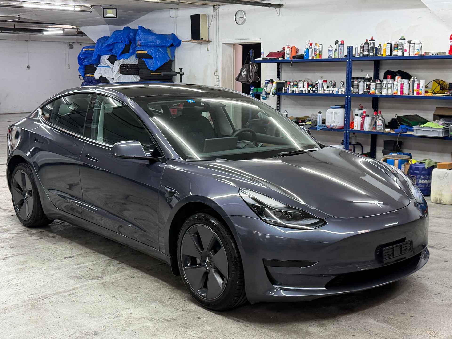TESLA Model 3-image-0