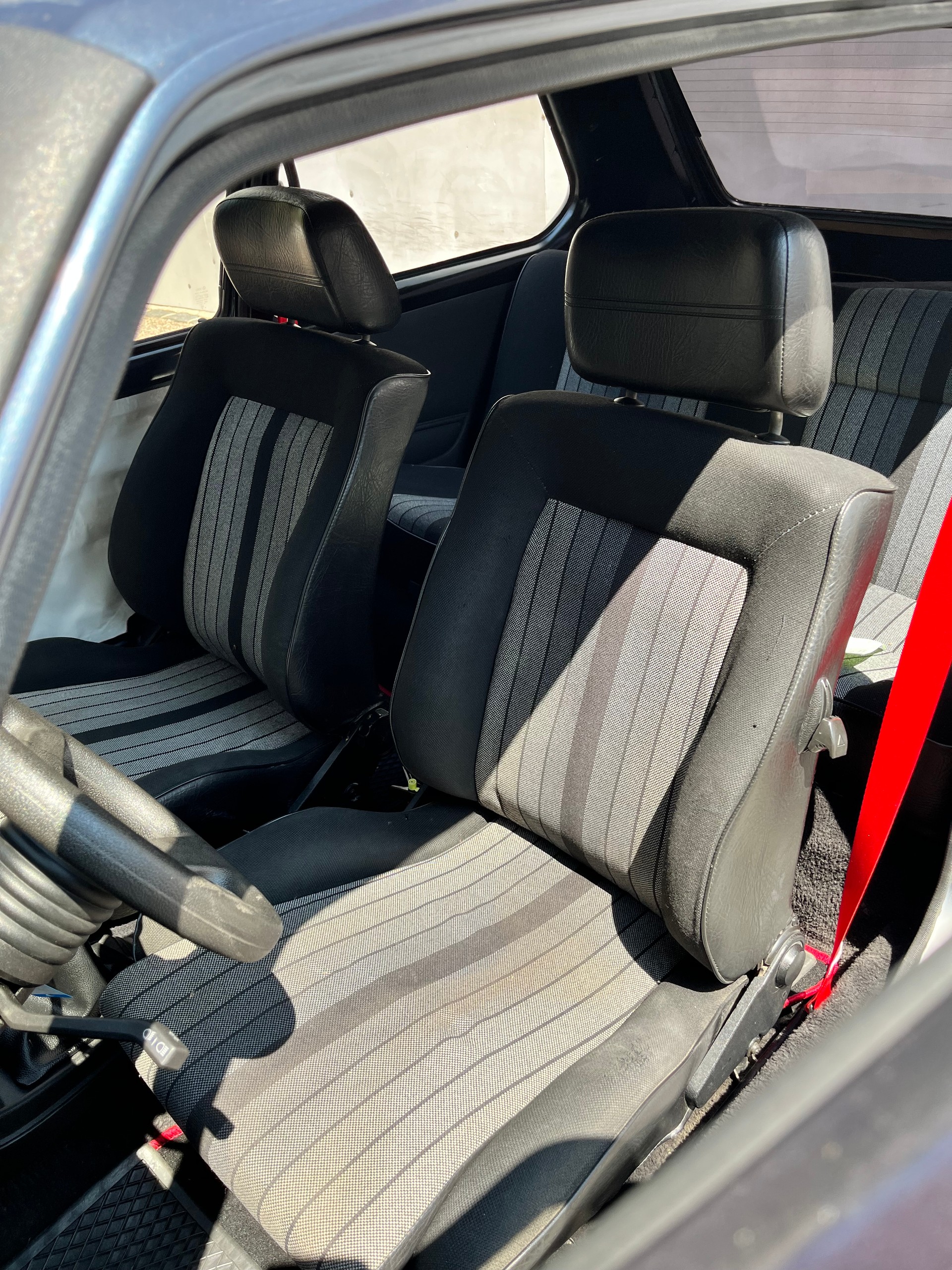 VW Golf 1800 GTI-image-4