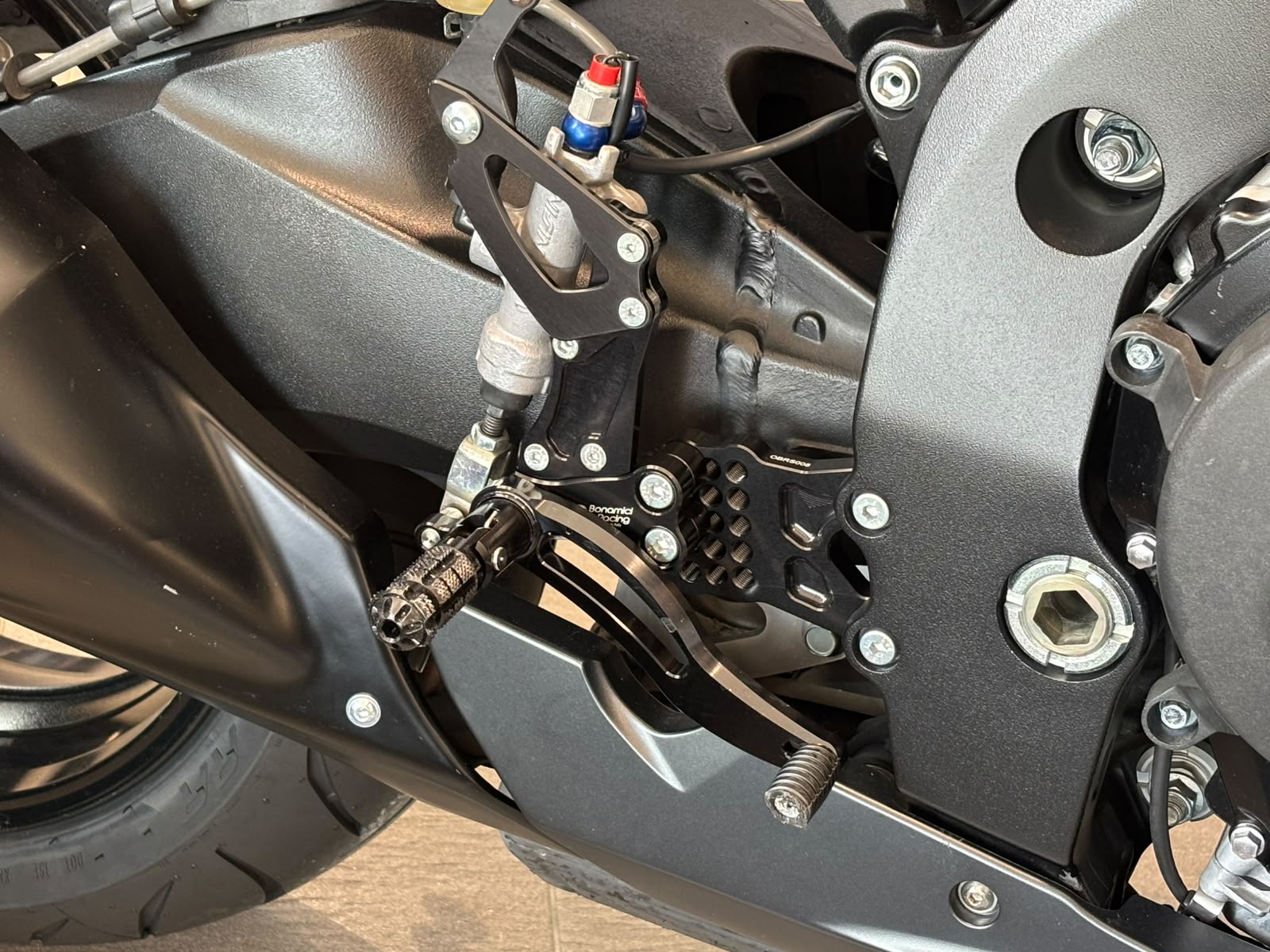 SUZUKI GSX-R 750 L1-image-6