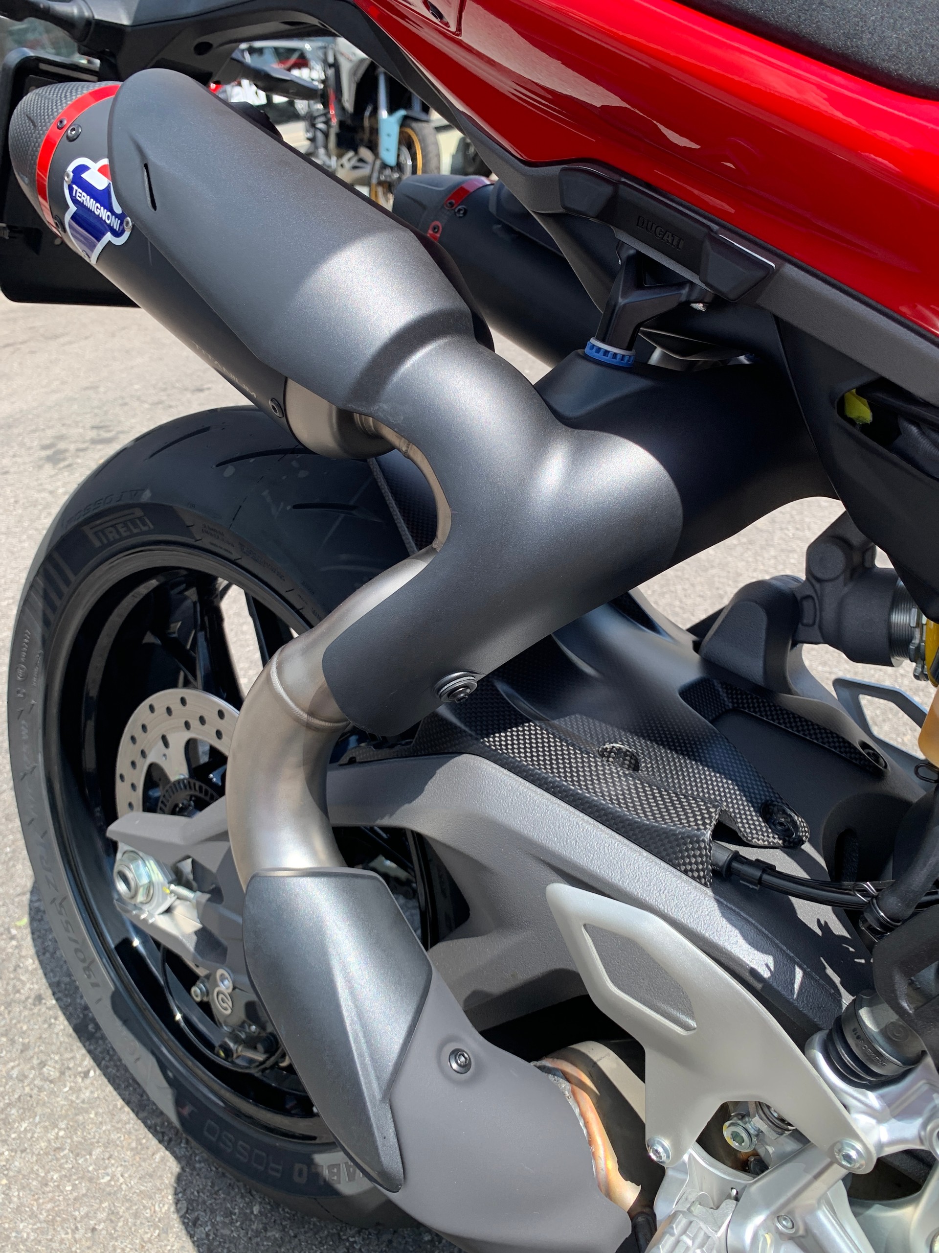 DUCATI PANIGALE V2-image-8