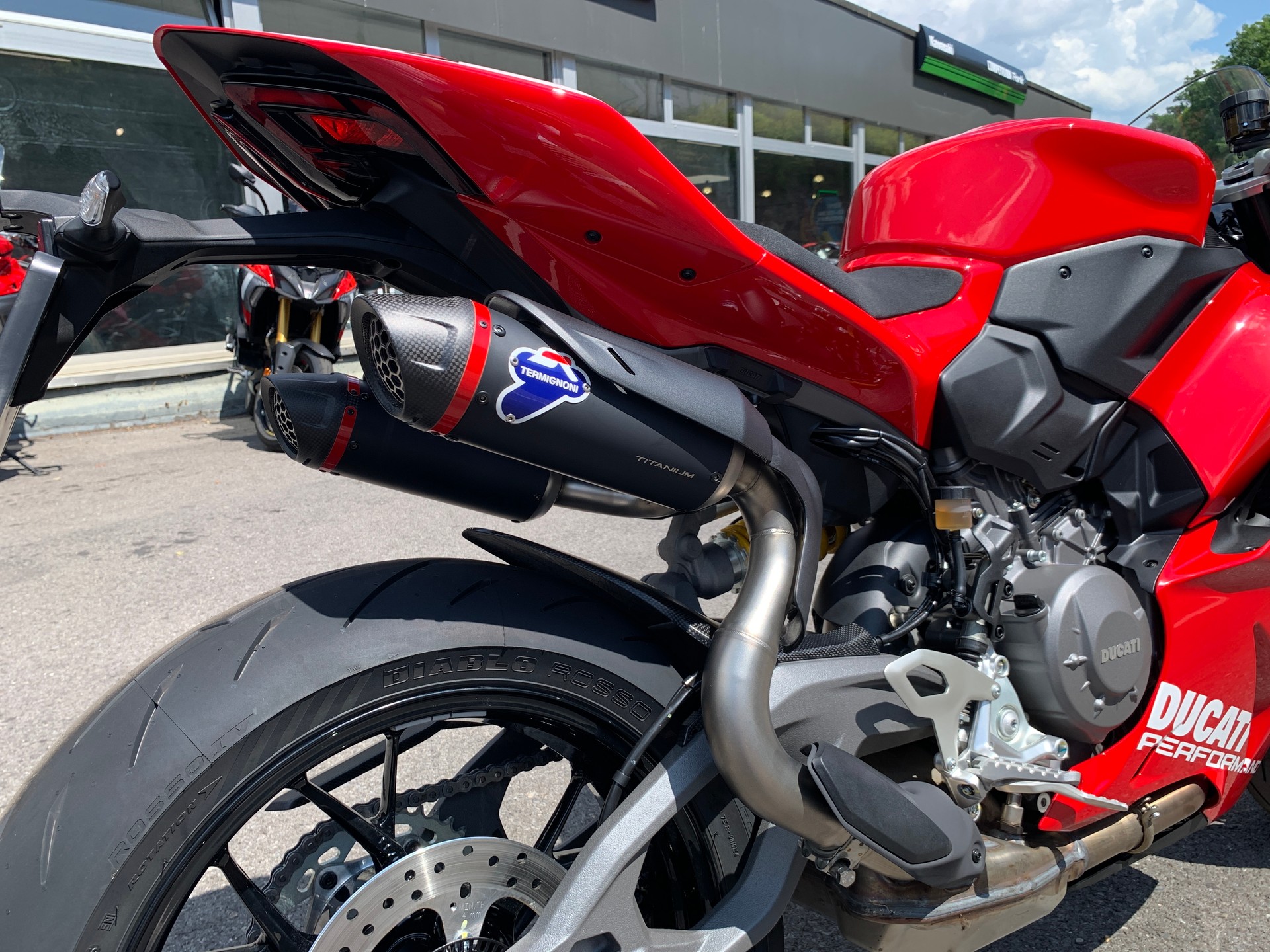 DUCATI PANIGALE V2-image-6