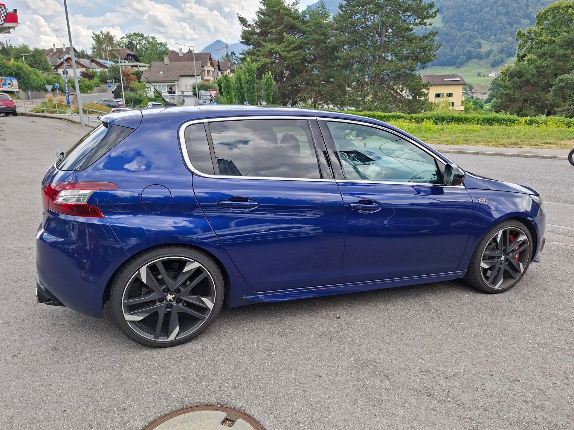 PEUGEOT 308 1.6 GTi-image-4