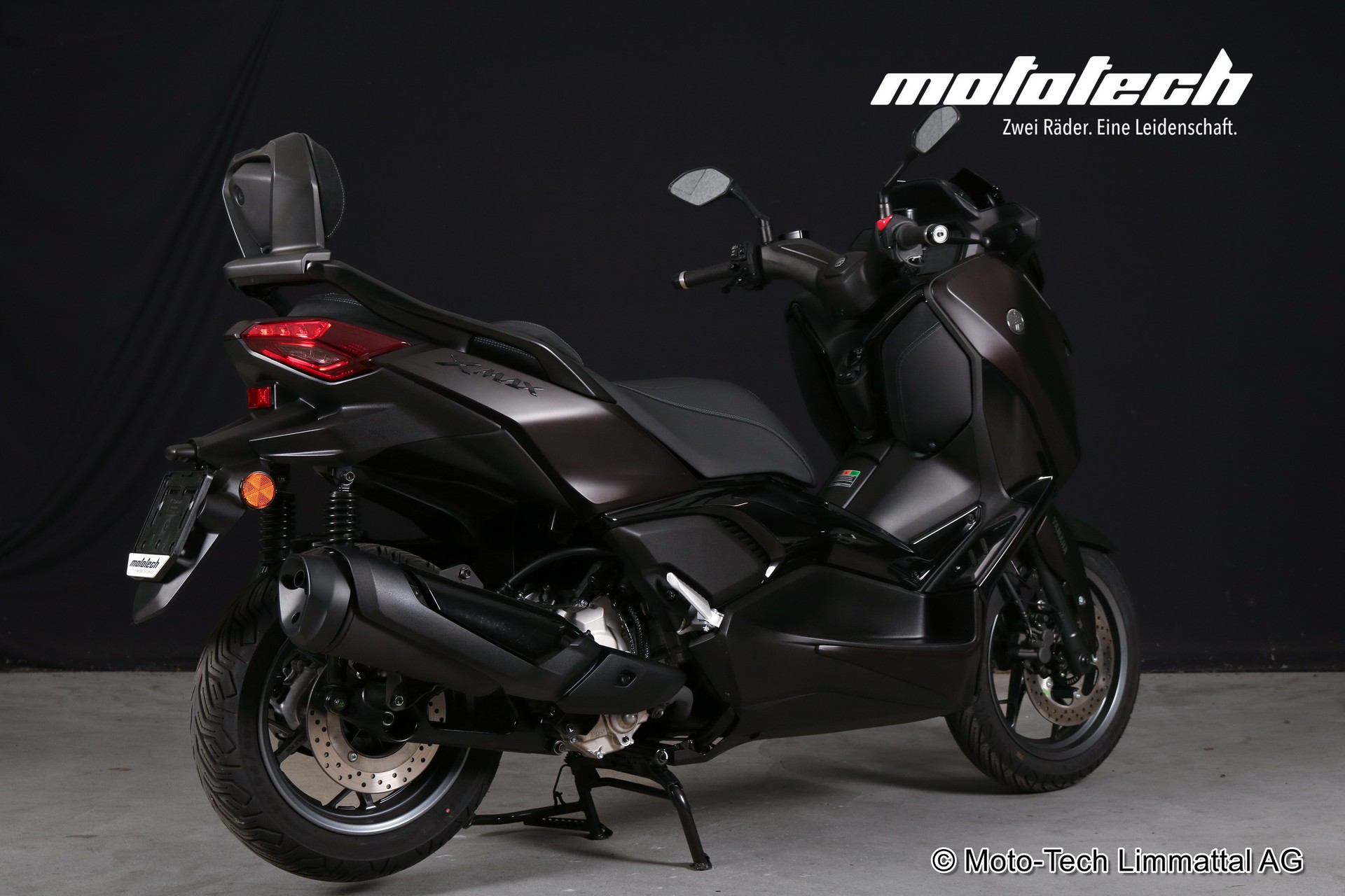 YAMAHA X-Max 300 Tech Max+-showroom-element-2