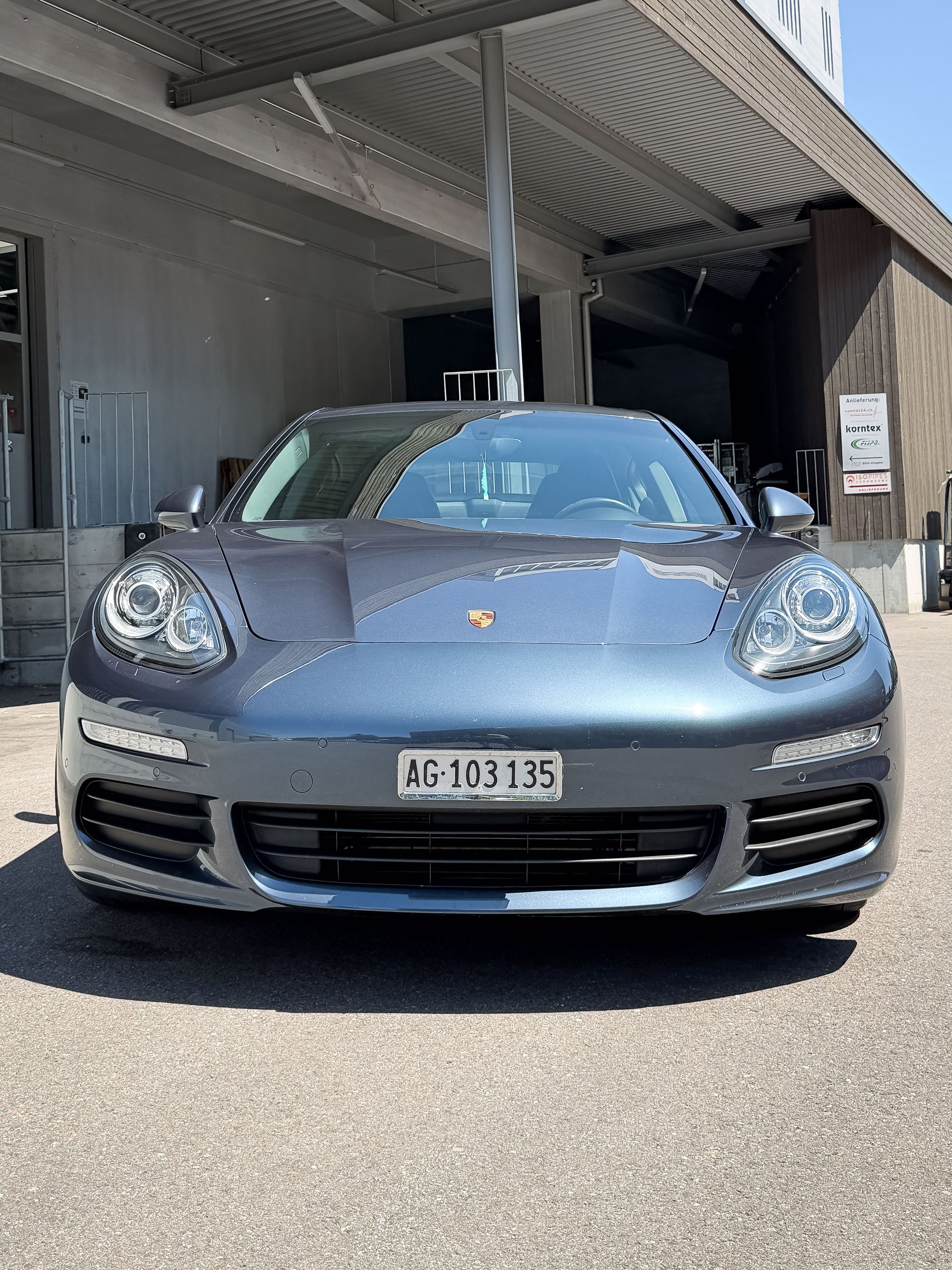 PORSCHE PANAMERA-image-3