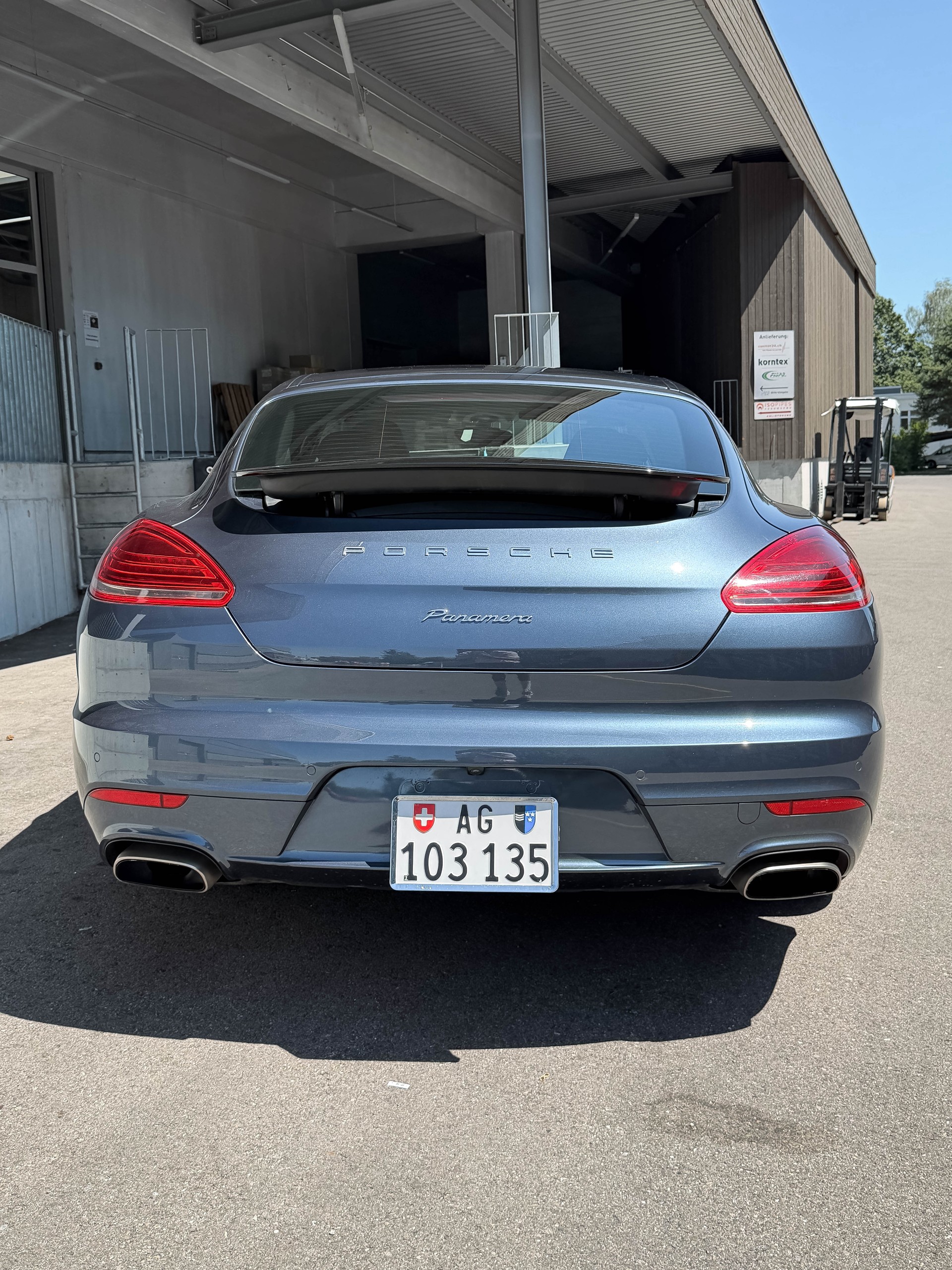 PORSCHE PANAMERA-image-4