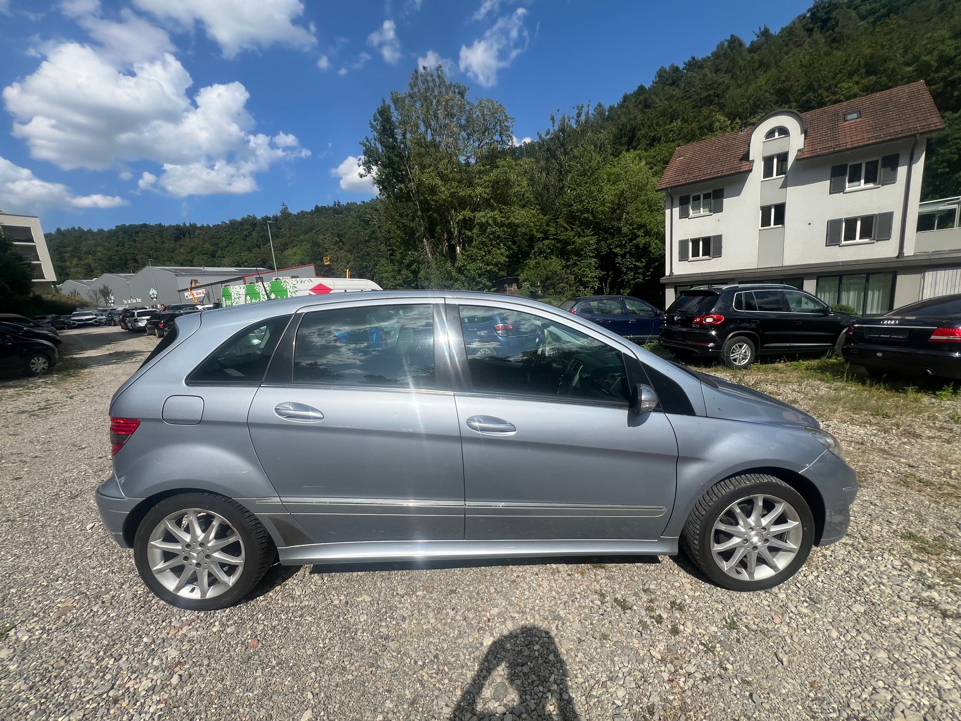 MERCEDES-BENZ B 200-image-3
