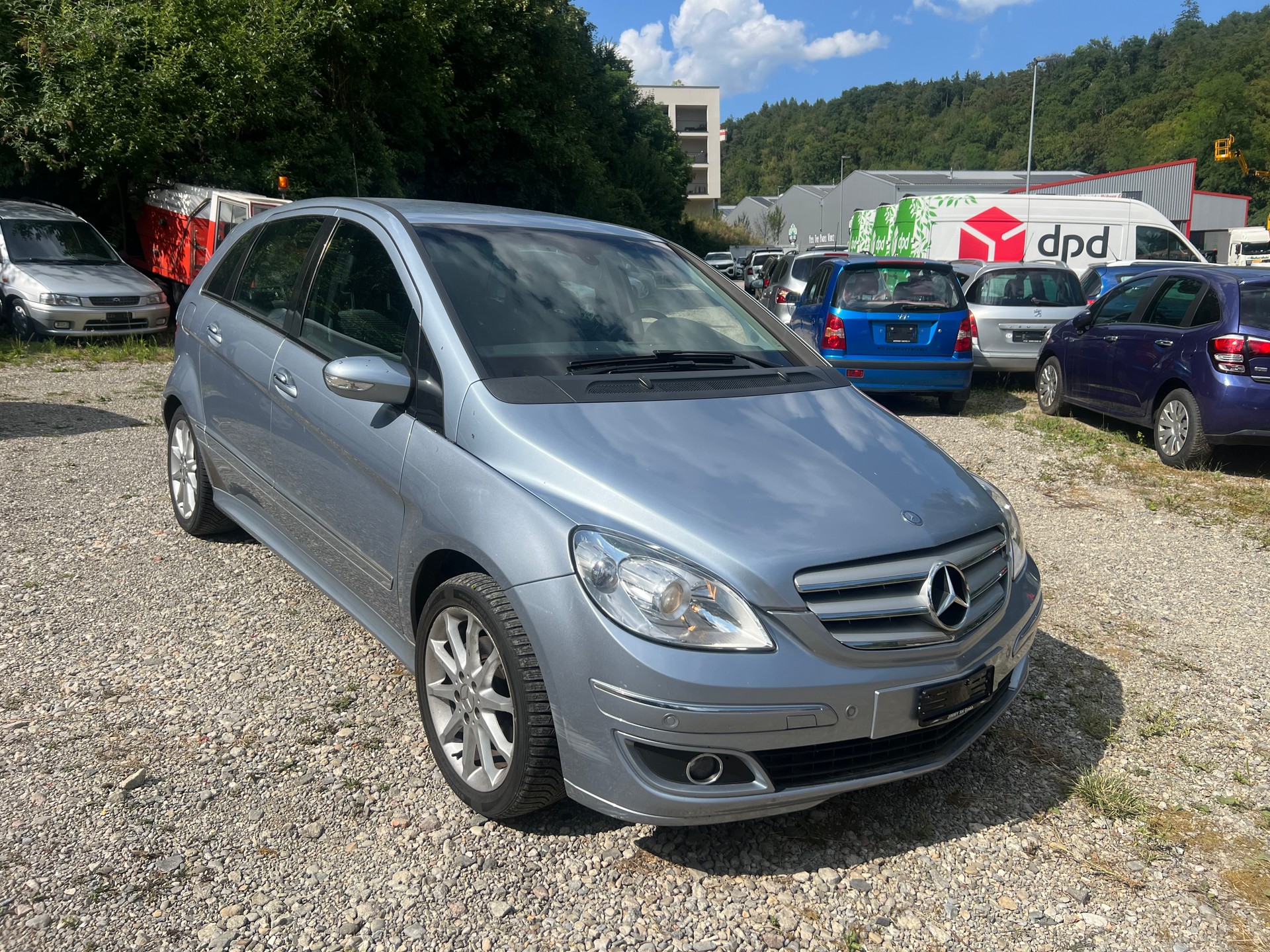 MERCEDES-BENZ B 200-image-0